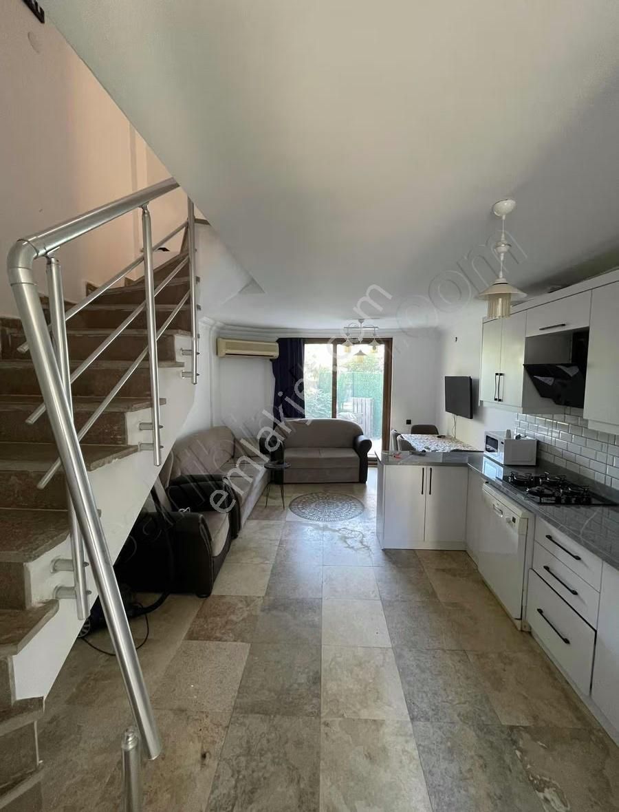 Belekte Havuzlu Site İçinde Konforlu 3+1 Tripleks - Görsel 18