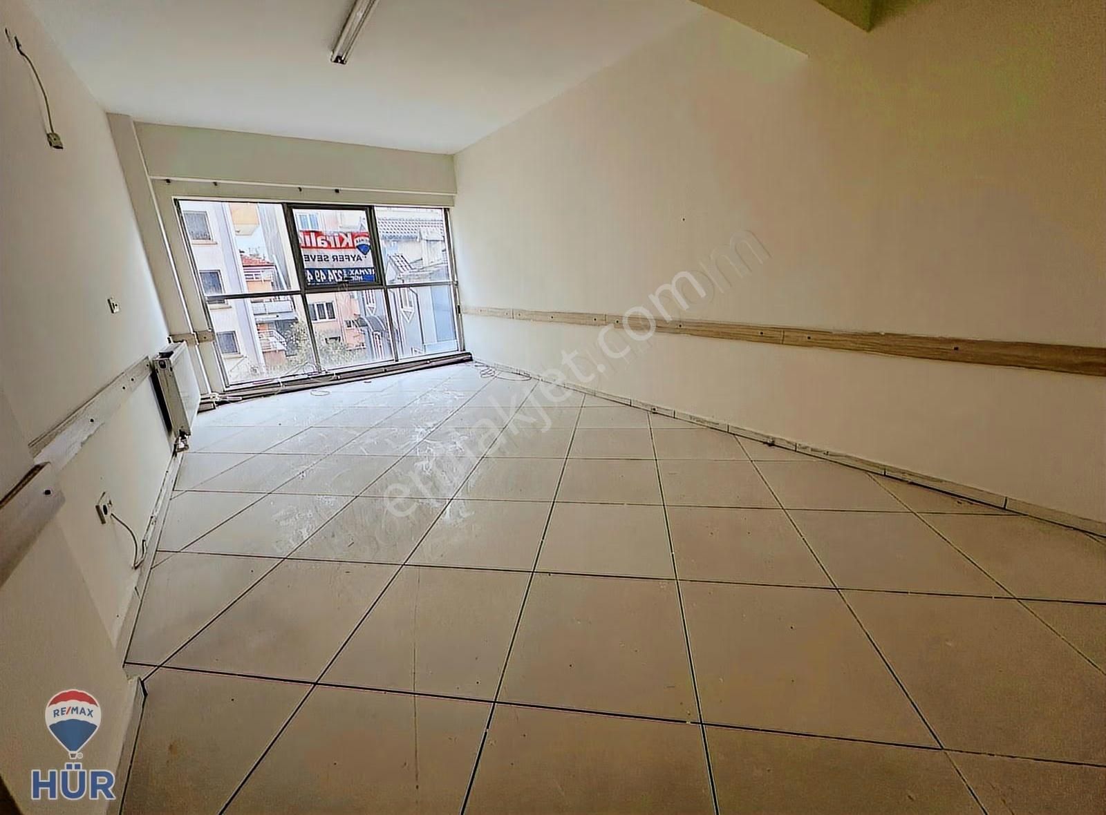 Remax Ayfer Sever'den Kiralık 450 M2 Dershane , Klinik , İş Merk - Görsel 4