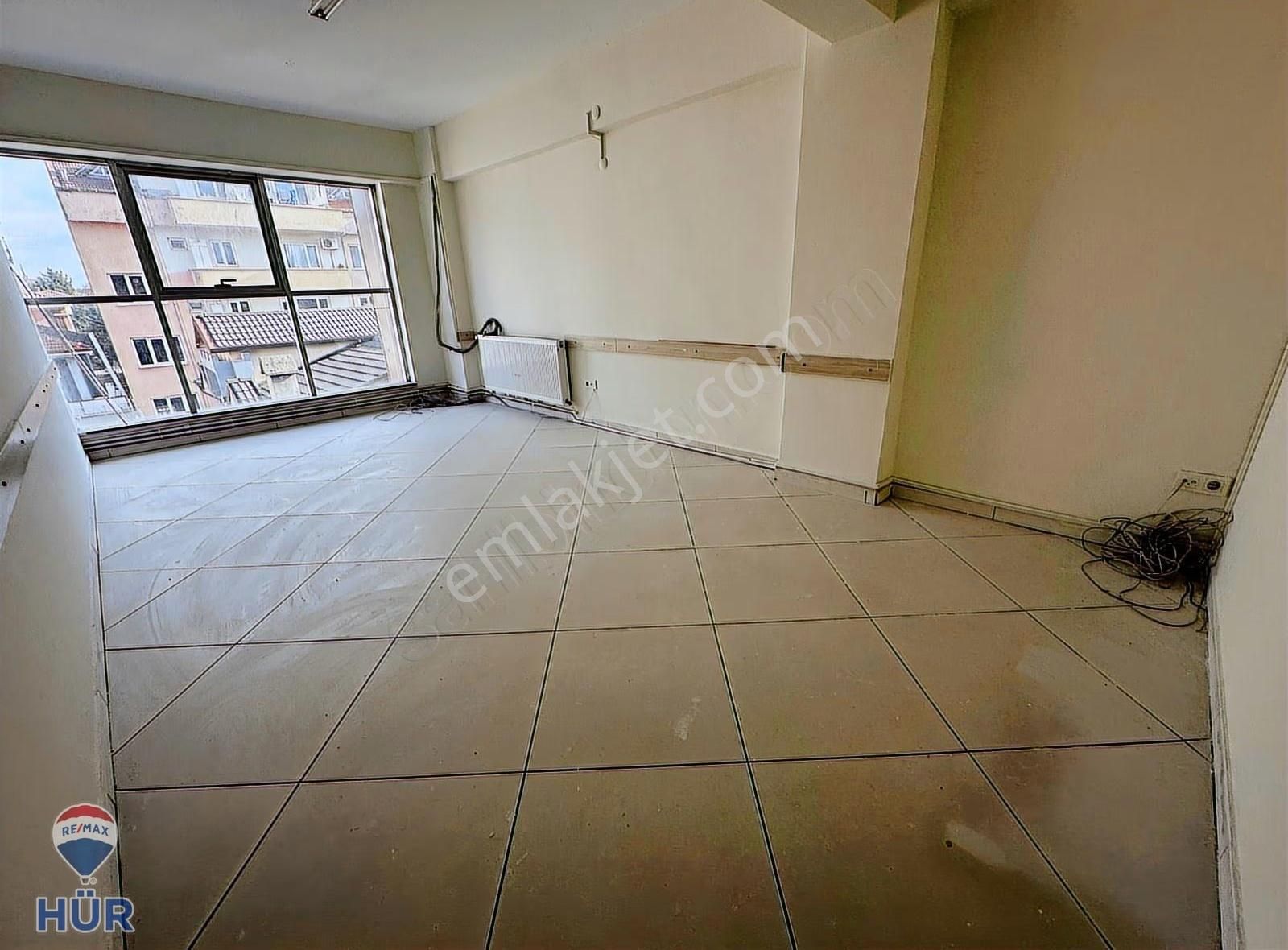 Remax Ayfer Sever'den Kiralık 450 M2 Dershane , Klinik , İş Merk - Görsel 18