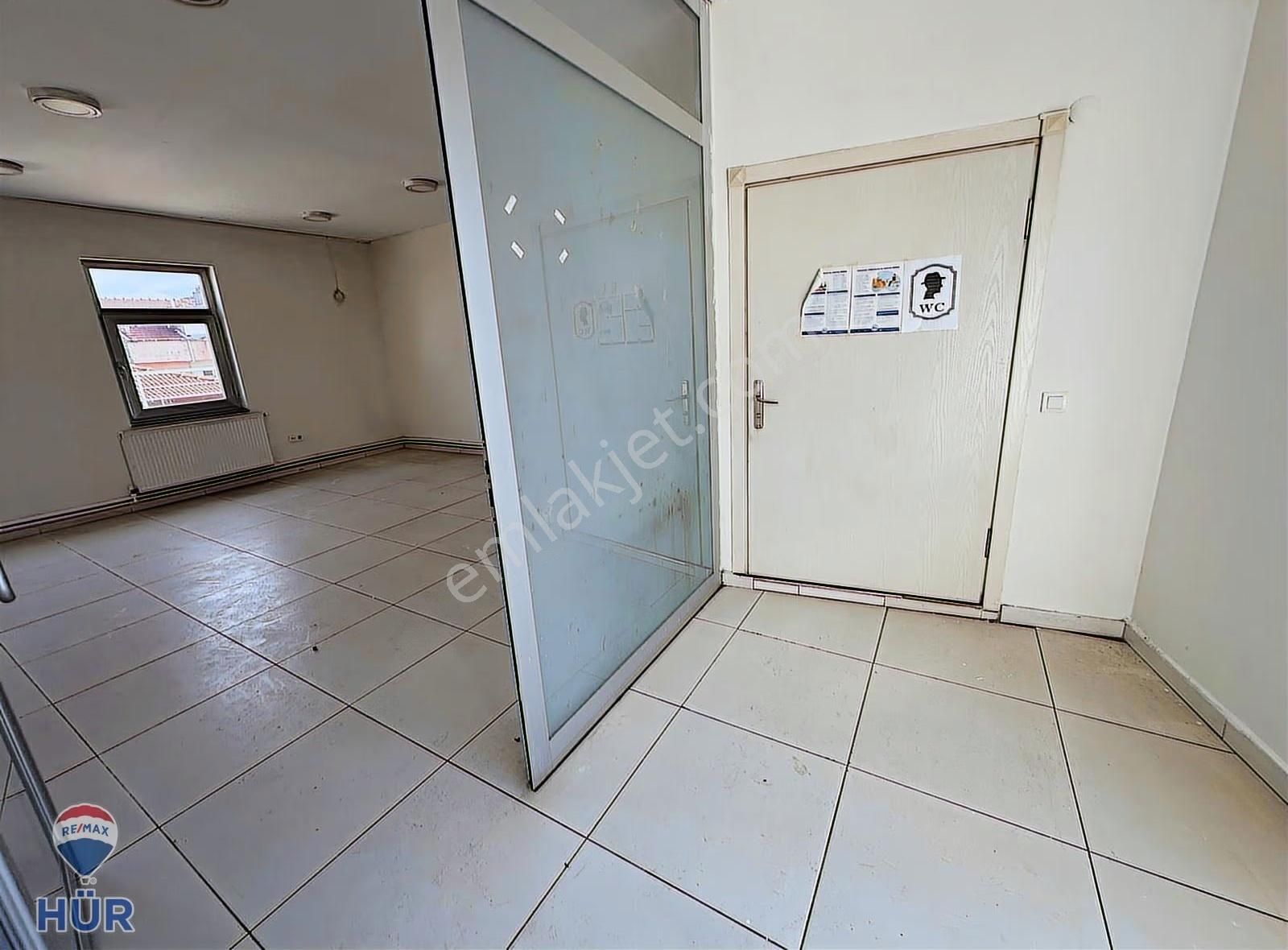 Remax Ayfer Sever'den Kiralık 450 M2 Dershane , Klinik , İş Merk - Görsel 20