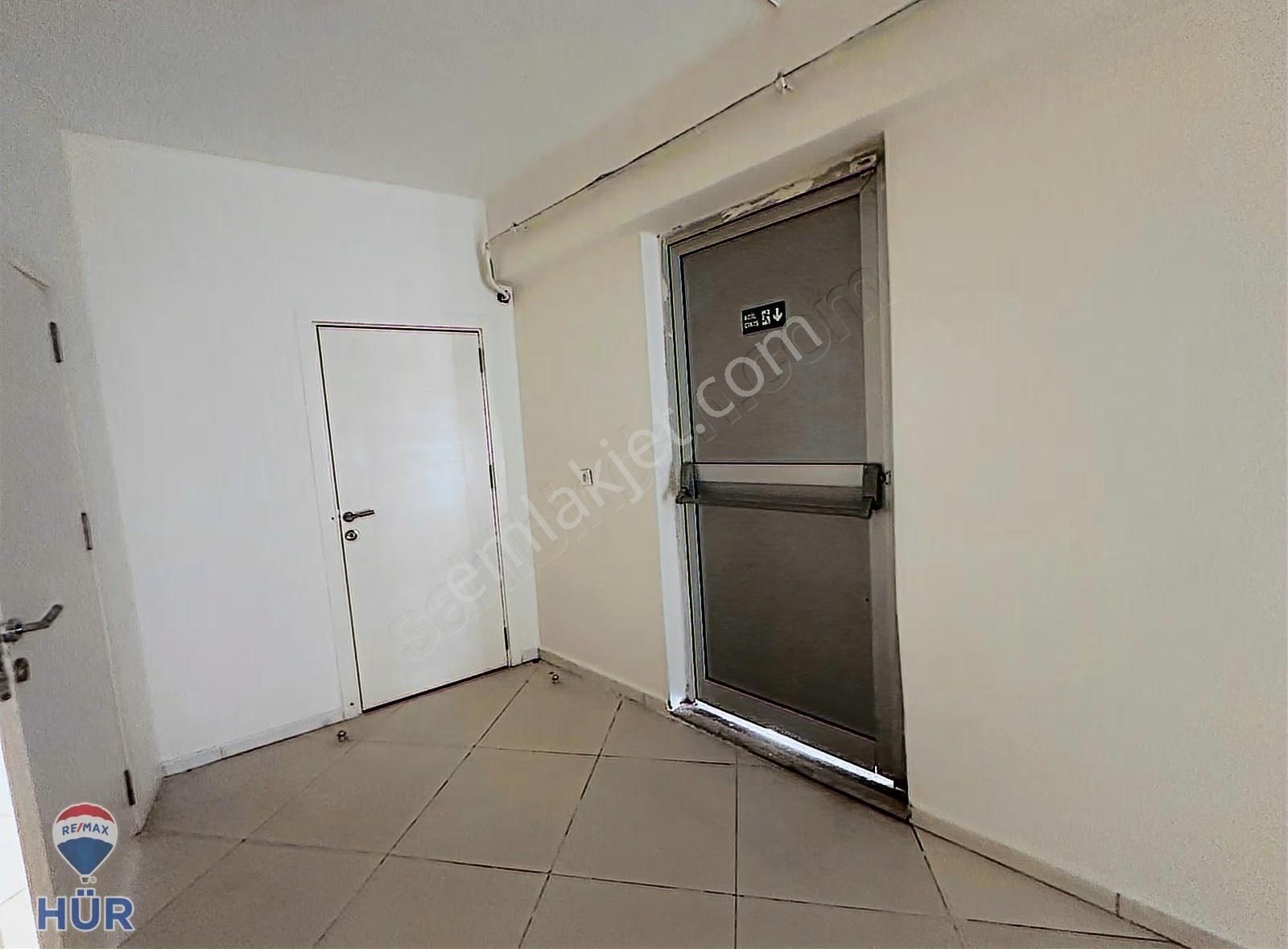 Remax Ayfer Sever'den Kiralık 450 M2 Dershane , Klinik , İş Merk - Görsel 6