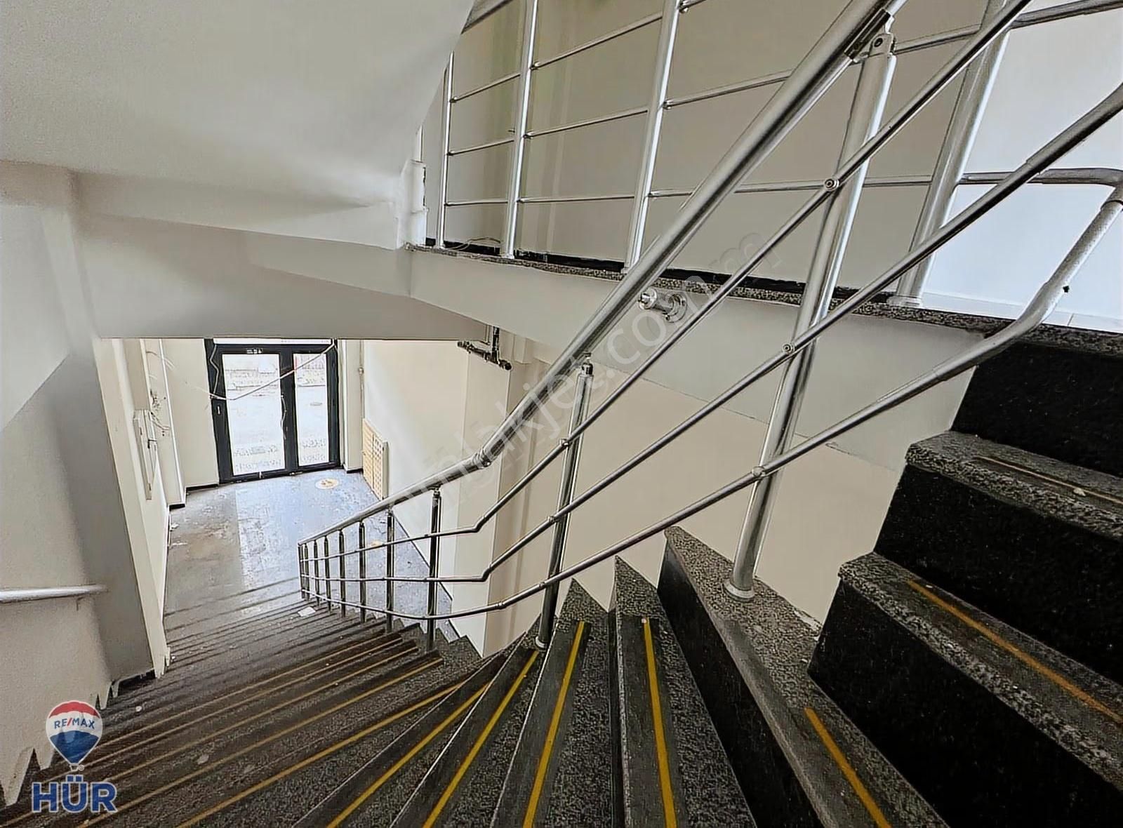 Remax Ayfer Sever'den Kiralık 450 M2 Dershane , Klinik , İş Merk - Görsel 16