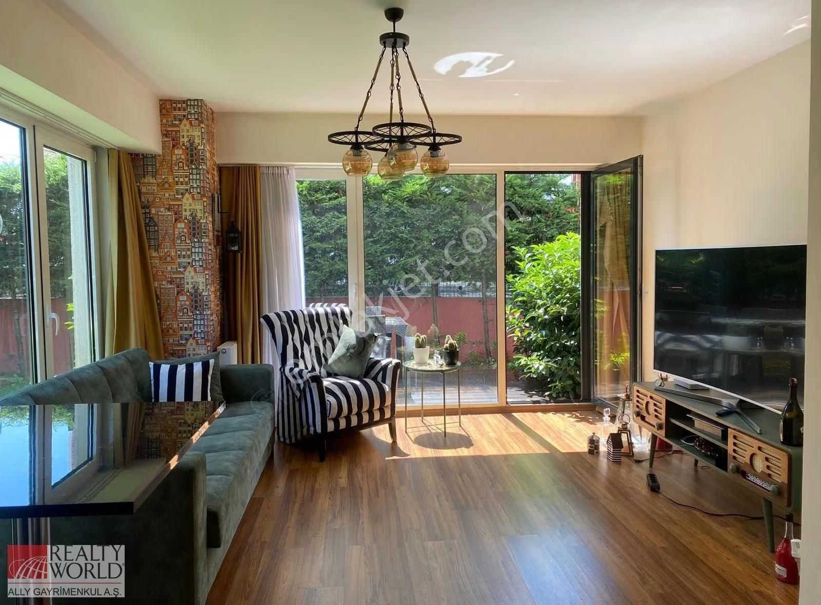 Metroya 50 Metre Mesafede 1+1 Bahçeli Eşyalı Kiralık Daire