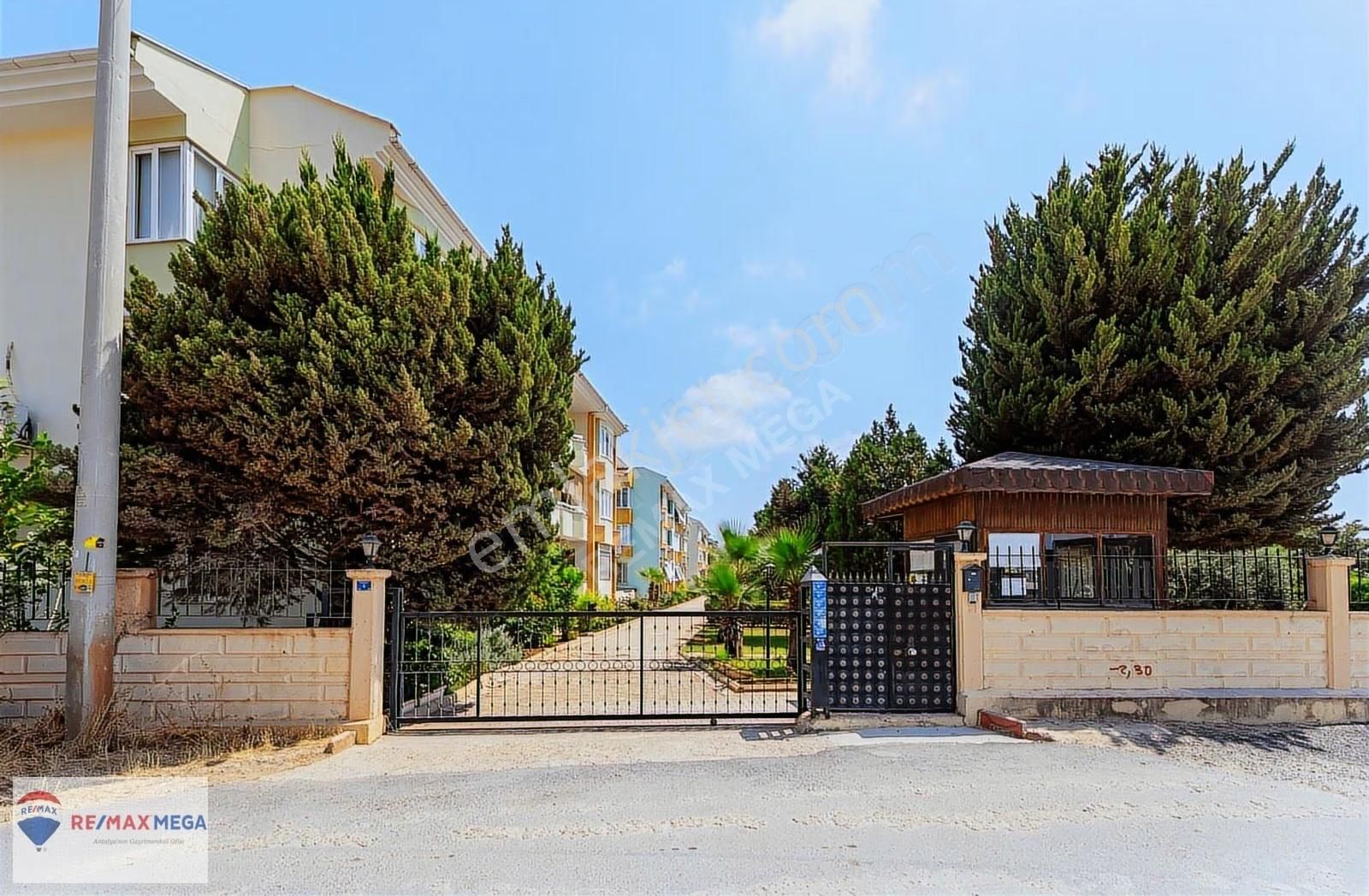 Altıntaş'ta Site İçerisinde Kiralık Lüks 4+1 Daire - Görsel 23