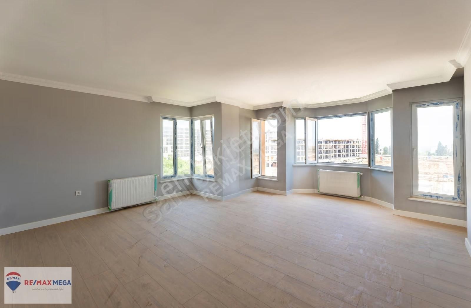 Altıntaş'ta Site İçerisinde Kiralık Lüks 4+1 Daire - Görsel 7