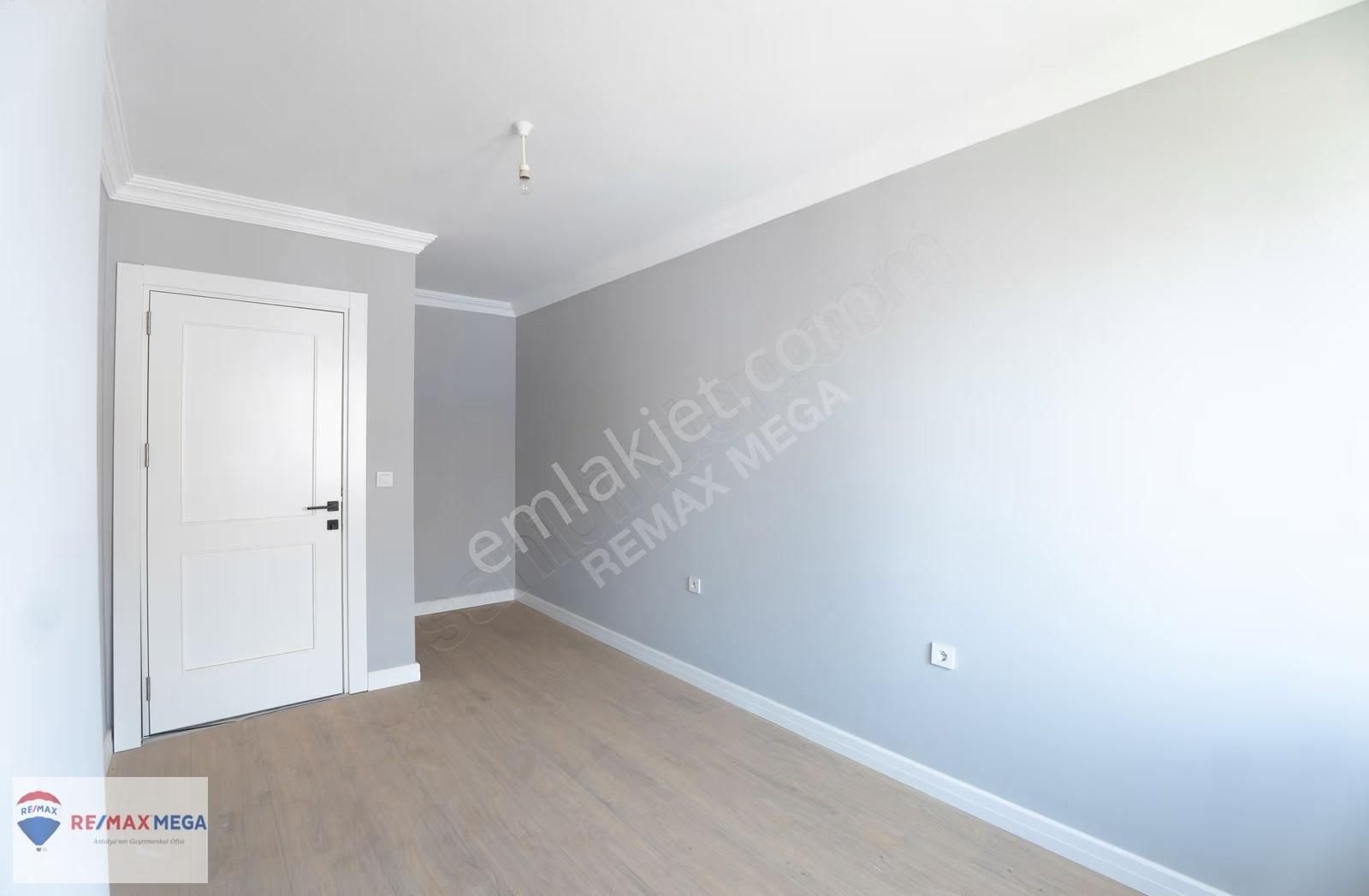 Altıntaş'ta Site İçerisinde Kiralık Lüks 4+1 Daire - Görsel 28