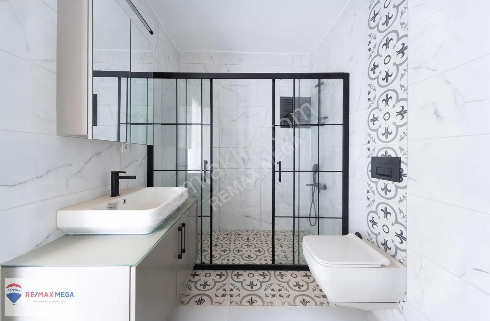 Altıntaş'ta Site İçerisinde Kiralık Lüks 4+1 Daire - Görsel 34