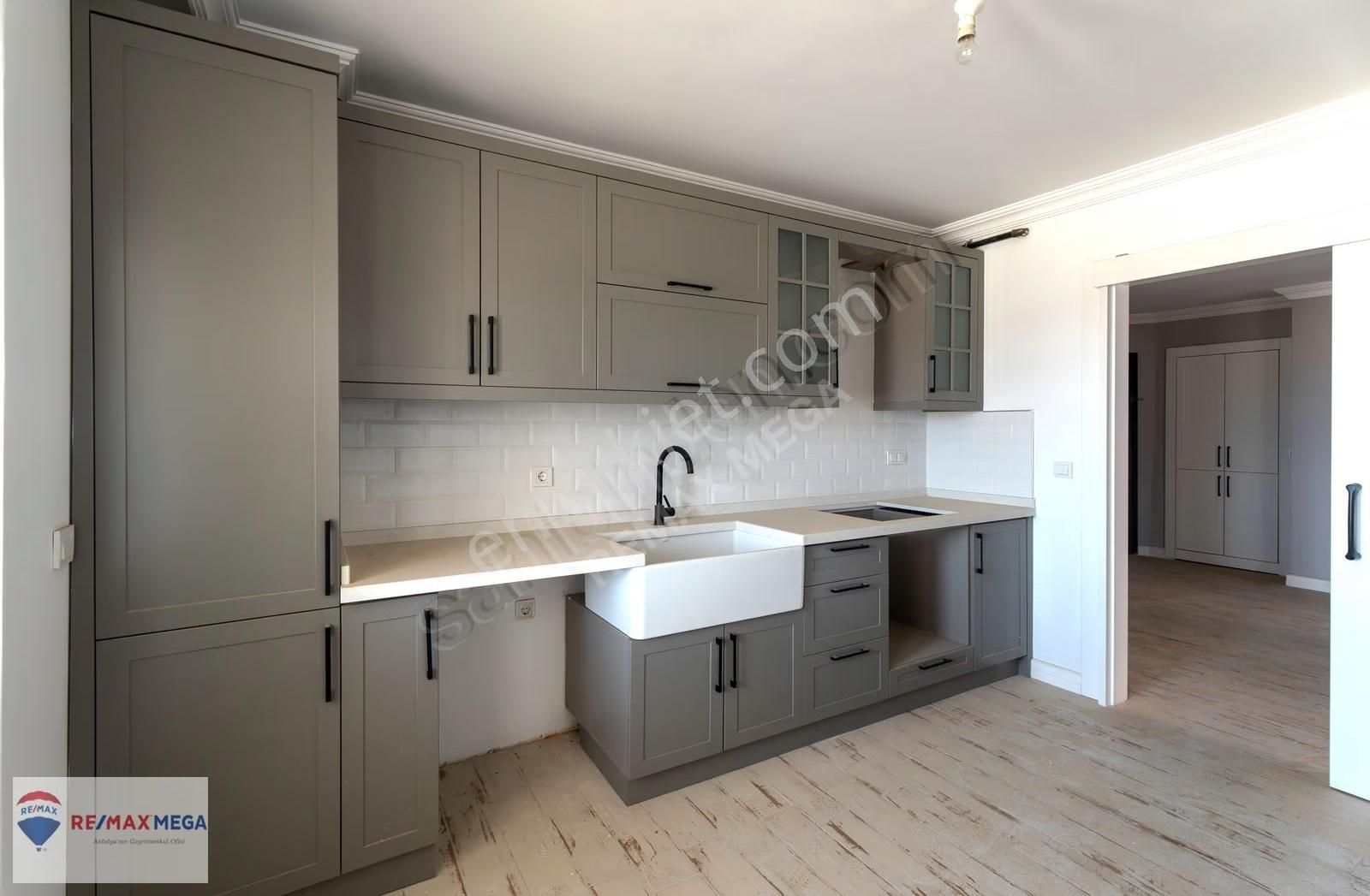 Altıntaş'ta Site İçerisinde Kiralık Lüks 4+1 Daire - Görsel 27