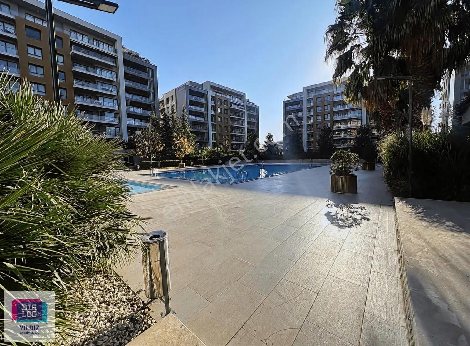 Balat Turkuaz Plus Sitesi Satılık 4+1 Ara Kat Dubleks Daire