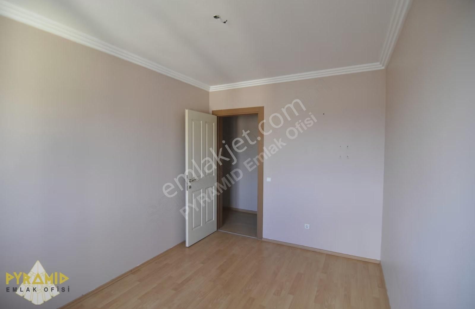 Pyramıd'den Bahçeşehir Toros Evleri İyi Konumlu Boş 3+1 Daire - Görsel 3
