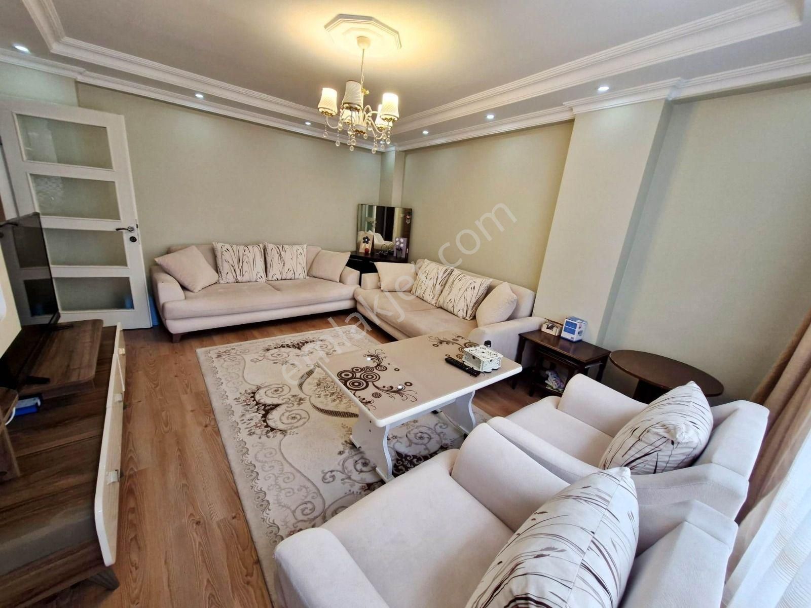 Yıldız'dan Muhammediye Cami Yakını İskanlı 13 Yıllık 120m2 2 Kat Daire