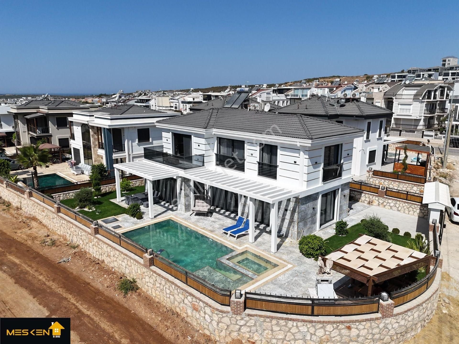 Didim Efeler'de 500 M2 Köşe Arsa İçinde Ultra Lüks Villa - Görsel 3