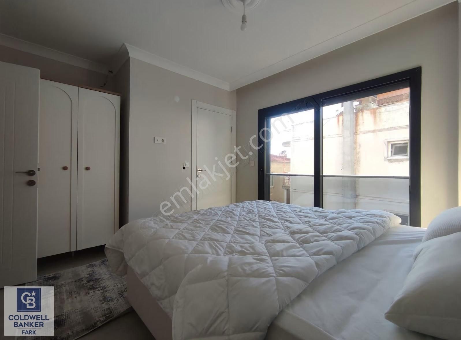 Ayvalık'ta Merkezi Konumda Full Eşyalı Satılık Sıfır 2+1 Daire - Görsel 18