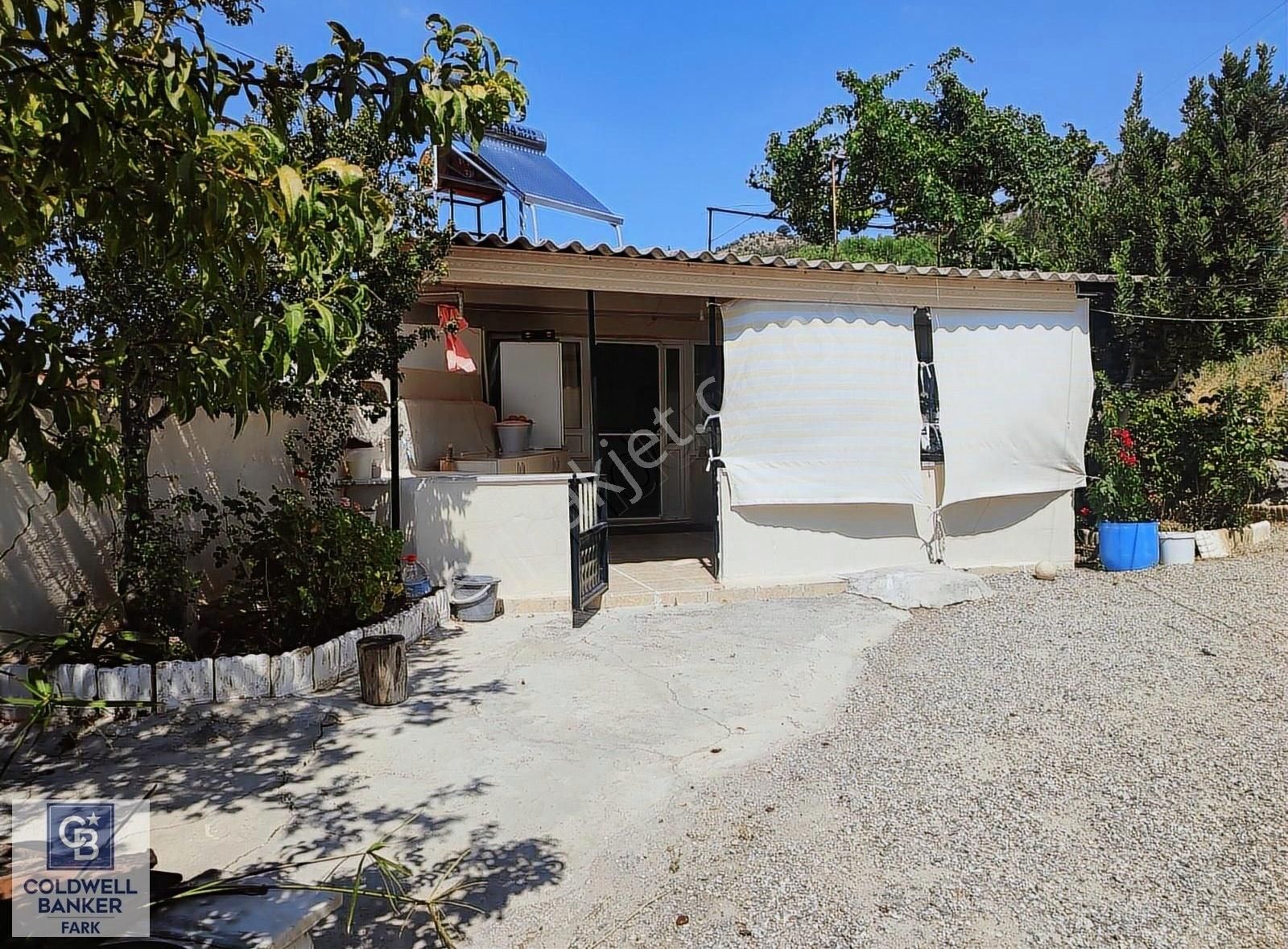 Ayvalık Türközü Mahallesi'nde Satılık Müstakil Ev. - Görsel 10