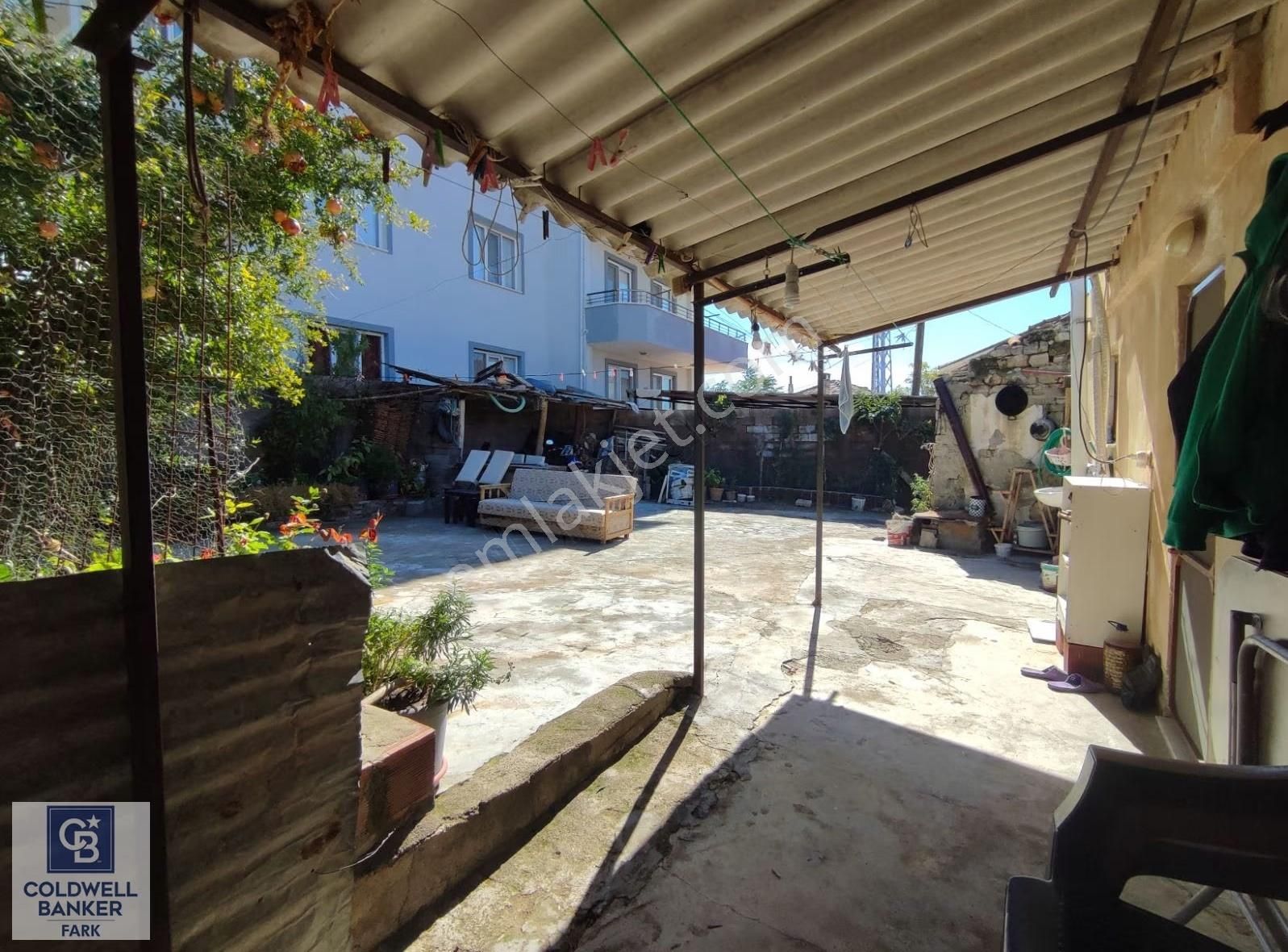 Ayvalık Mutlu Köy'de Müştemilatlı Satılık Müstakil Ev Ve Arsa. - Görsel 11
