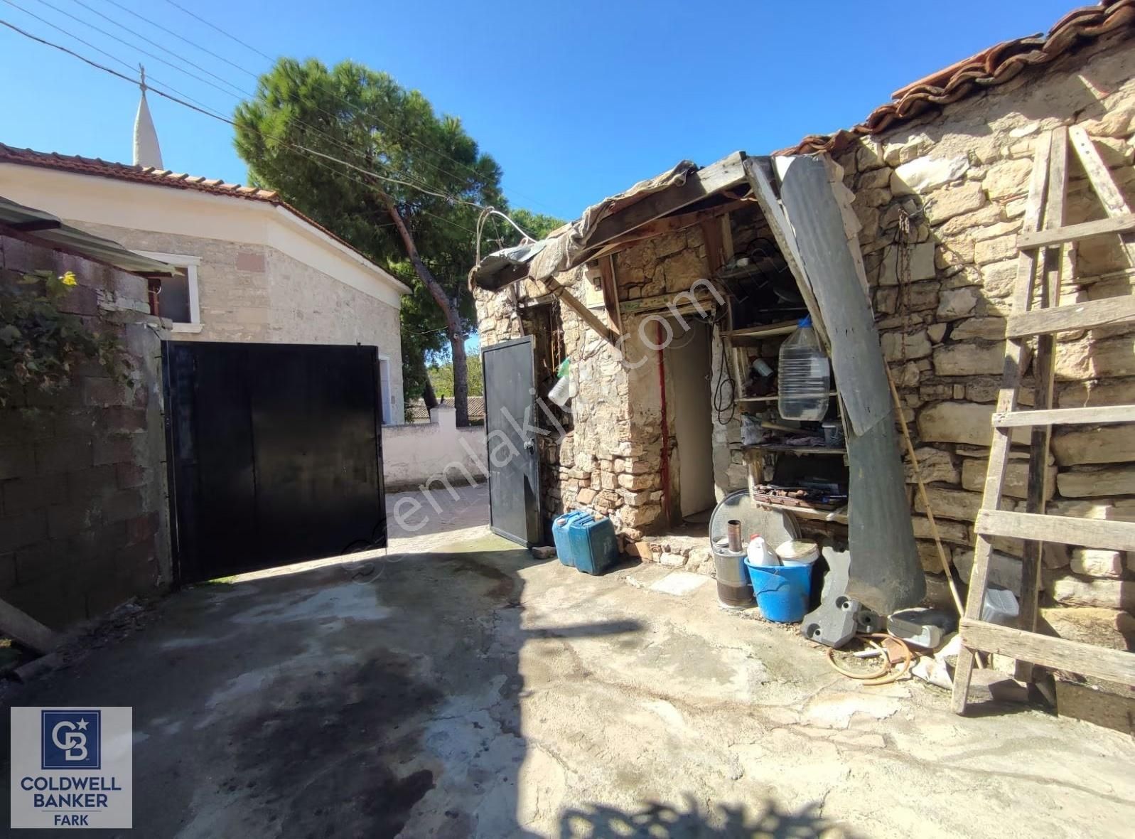 Ayvalık Mutlu Köy'de Müştemilatlı Satılık Müstakil Ev Ve Arsa. - Görsel 26