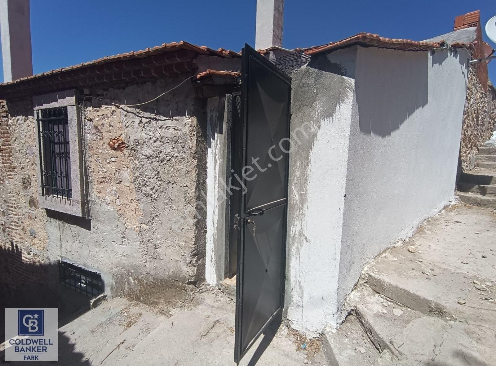 Merkezi Konum'da Satılık 2+1 Müstakil Rum Evi - Görsel 16