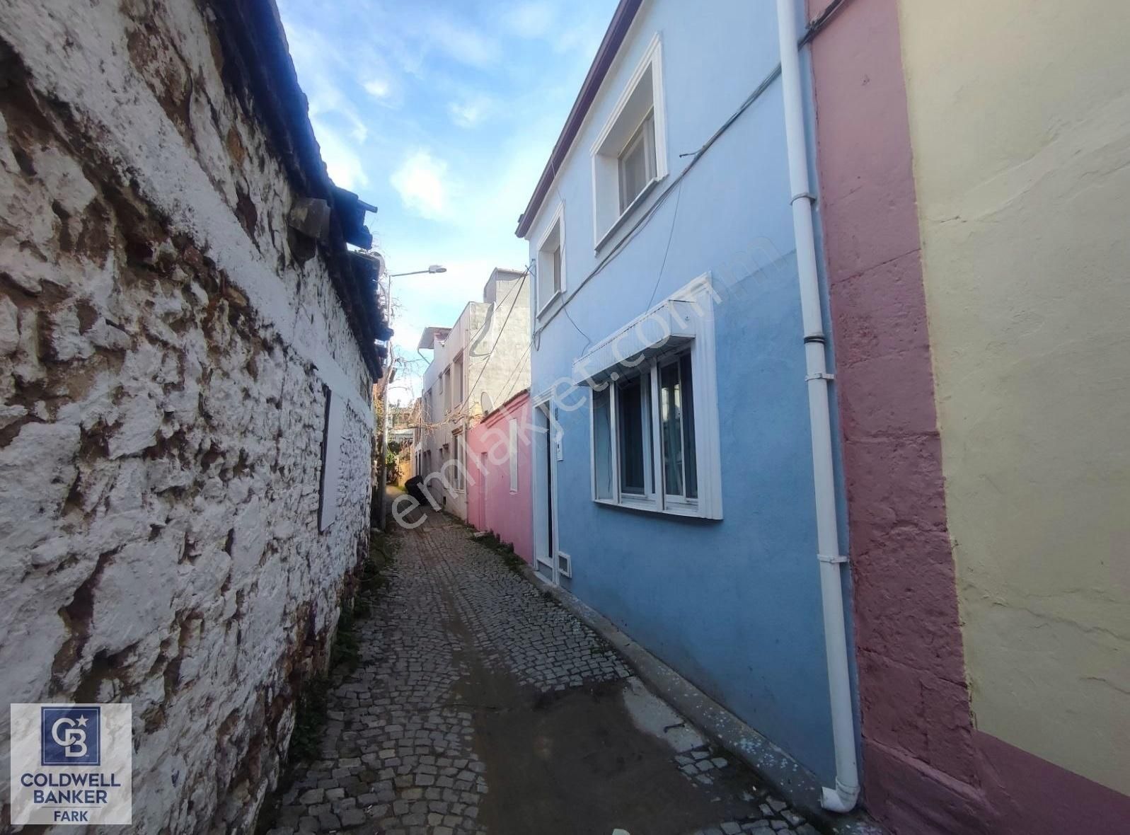 Ayvalık Merkez Çarşı İçinde Satılık Müstakil Ev.. - Görsel 12