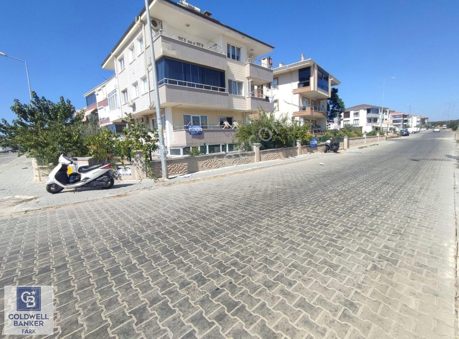 Ayvalık 150 Evler Mahallesi'nde Satılık 3+1 Daire.