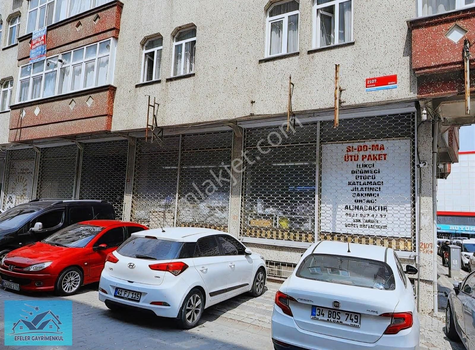 Sultangazi Uğurmumcu Mah Satılık Köşe 210 Mt Araç Takasa Uygun