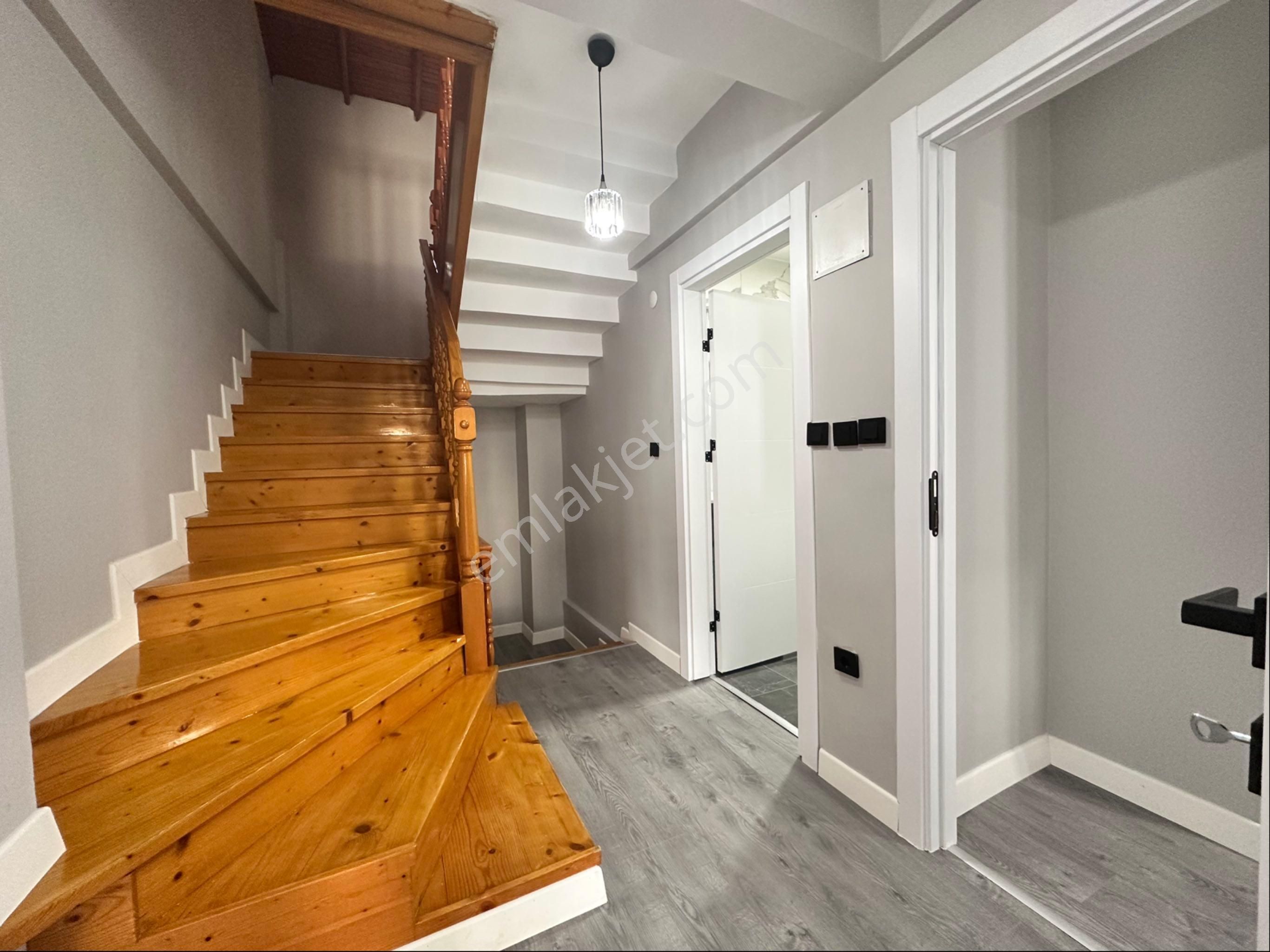 Büyükçekmece Güzelce De Deniz Manzaralı Sıfırlanmış Lüks Villa - Görsel 7