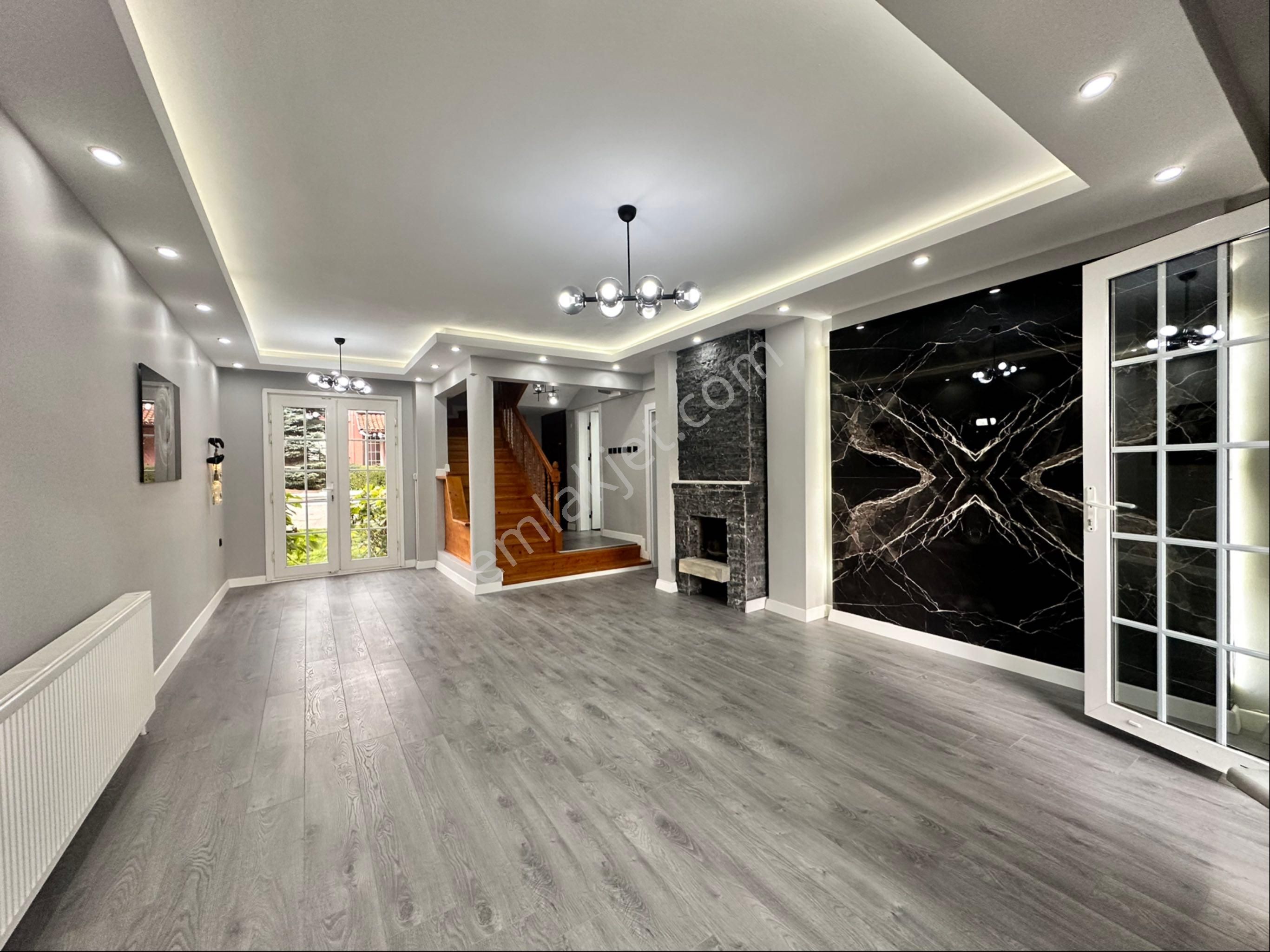 Büyükçekmece Güzelce De Deniz Manzaralı Sıfırlanmış Lüks Villa - Görsel 13