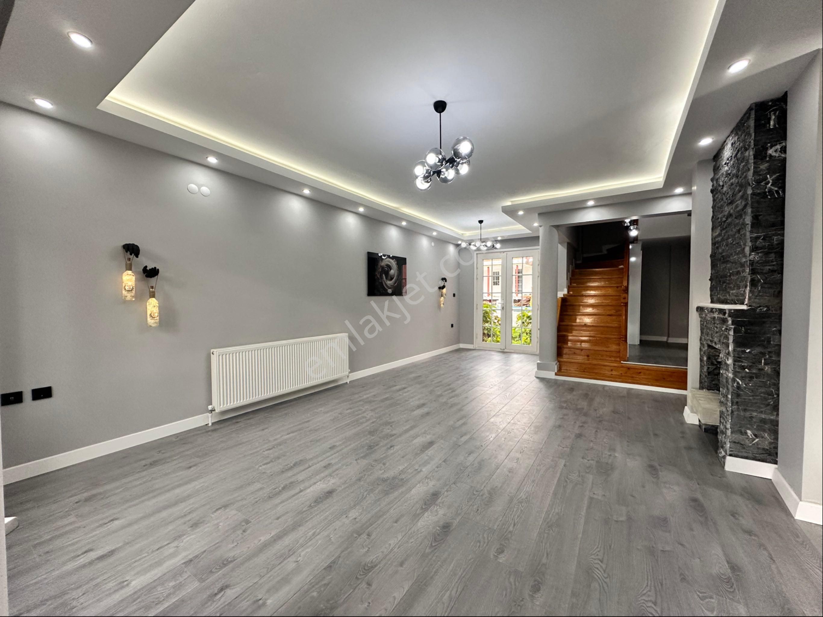 Büyükçekmece Güzelce De Deniz Manzaralı Sıfırlanmış Lüks Villa - Görsel 20