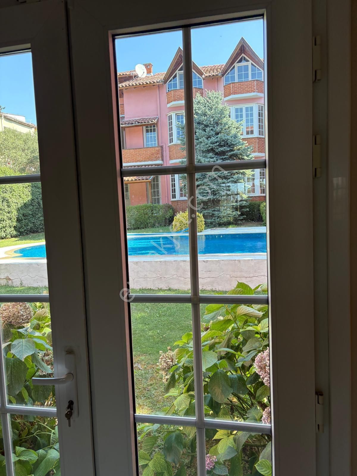 Büyükçekmece Güzelce De Deniz Manzaralı Sıfırlanmış Lüks Villa - Görsel 15