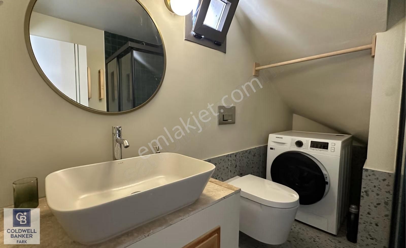 Ayvalık Merkezde Komple Yenilenmiş Müstakil 3+1 Taş Ev - Görsel 5