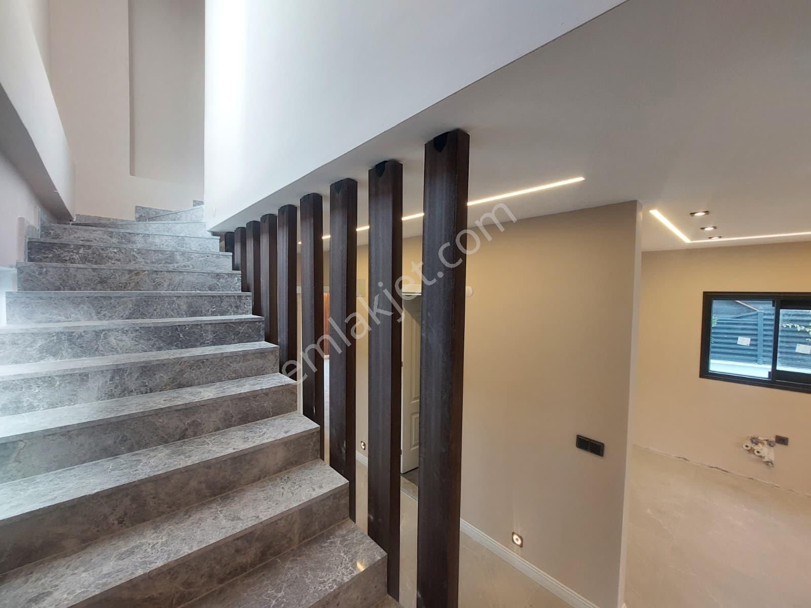 Kuşadası Karaovada Mustakil Özel Havuzlu Satılık Villa - Görsel 4