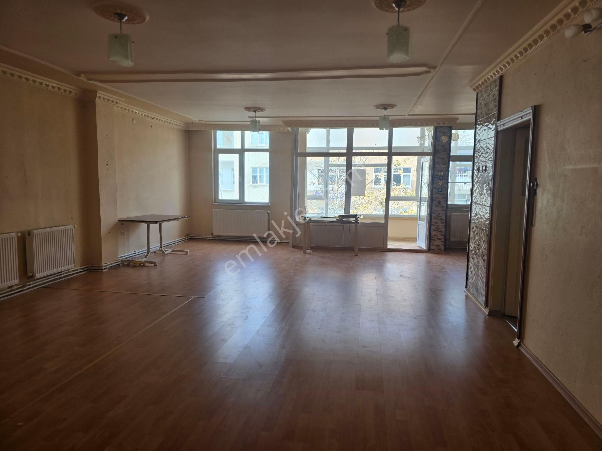 Niğe Bor İstasyon Caddesinde Satılık 3+1 Dire(iş Yeri) - Görsel 5