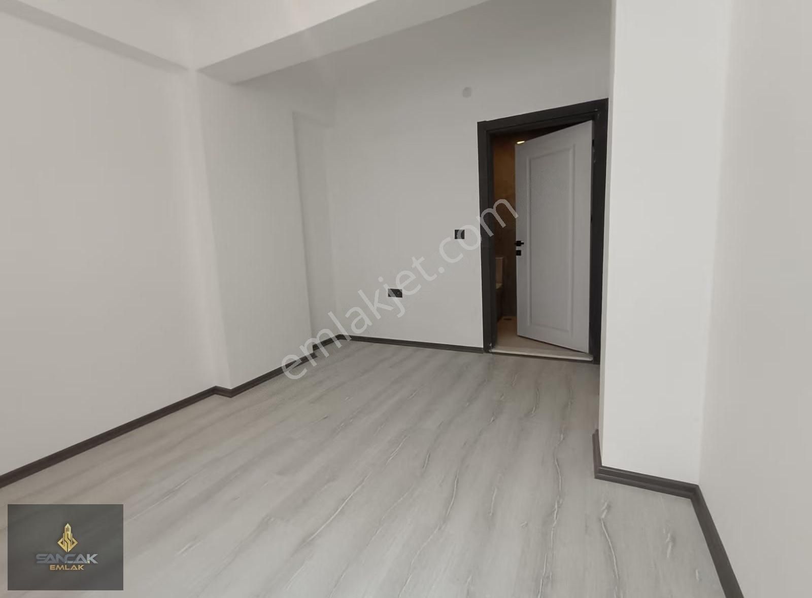 Sancak Emlaktan Gomec Mithatpaşa Da Kapali Mutfak 2+1 Lüks Daire - Görsel 10