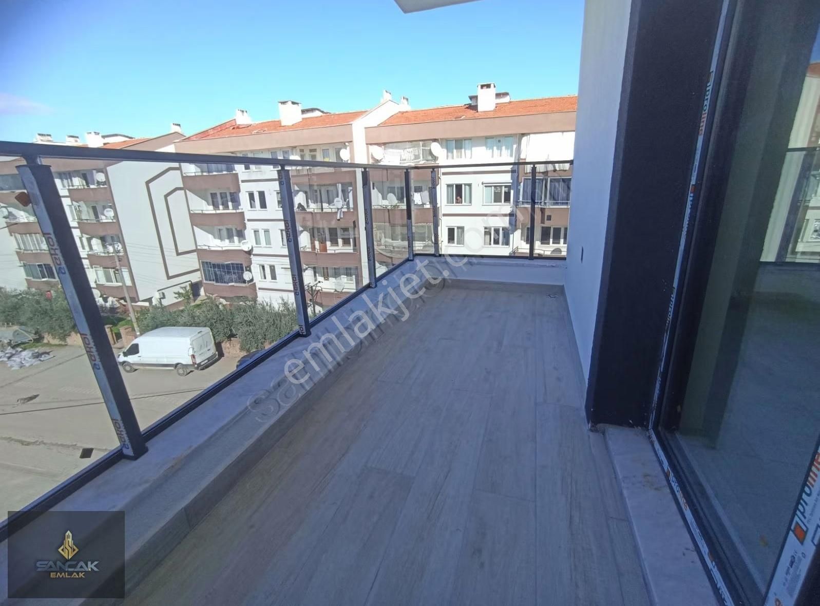 Sancak Emlaktan Gomecte 1+1 Sifir Daire Cepheri Acik Ferah..... - Görsel 9