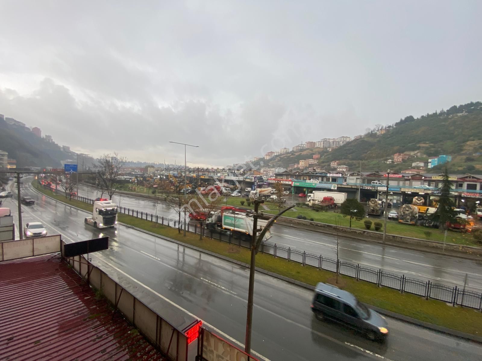 Trabzon'da Satılık 2+1 Daire - Görsel 13