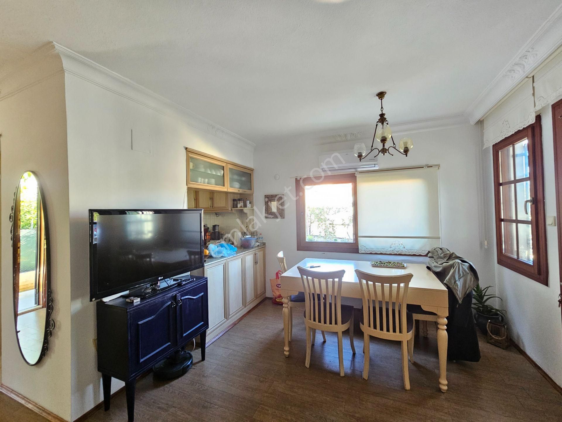 Goldhouse Dan Satılık Foça Mahallesinde Tribleks Köşe Villa - Görsel 5