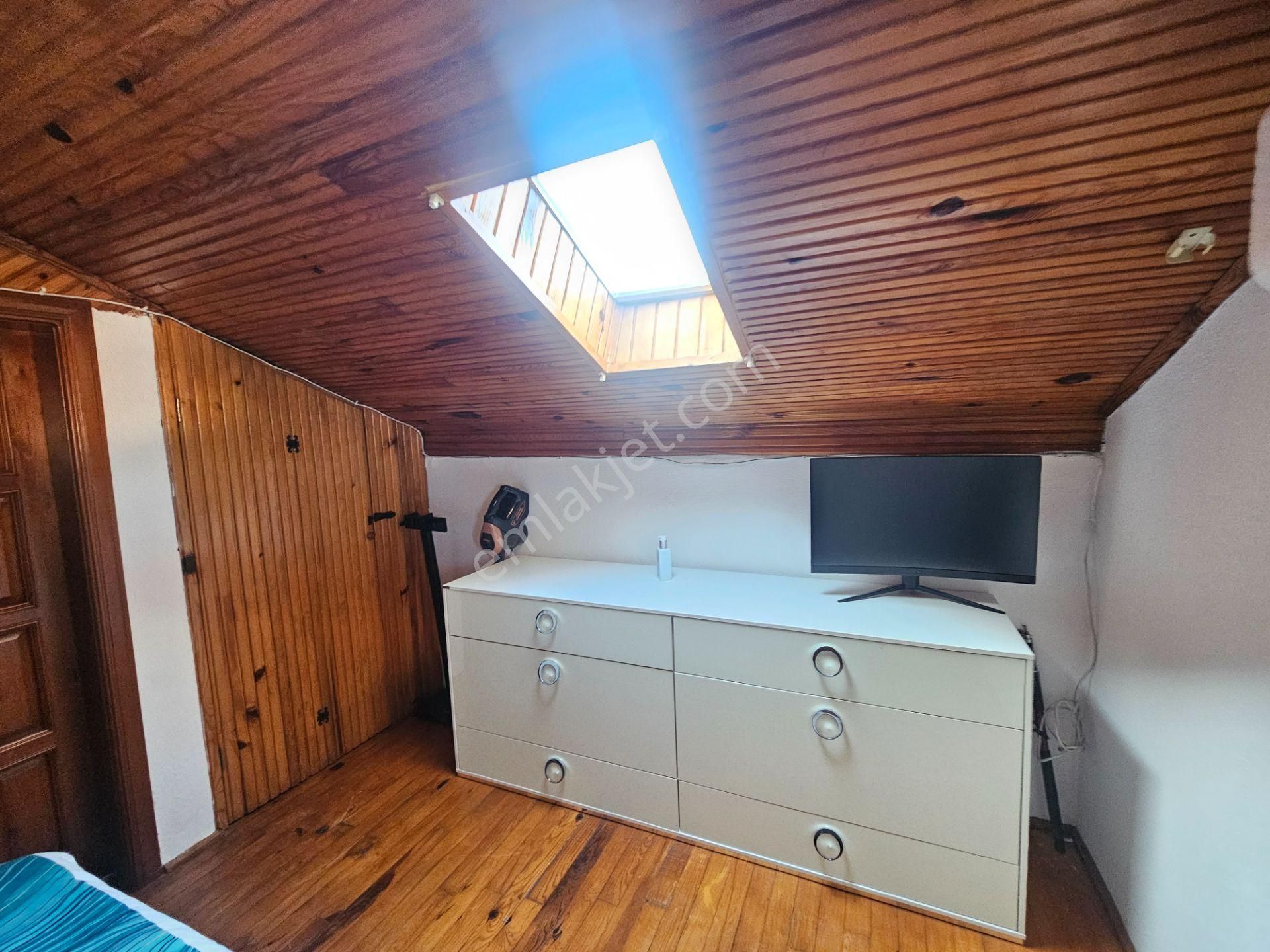 Goldhouse Dan Satılık Foça Mahallesinde Tribleks Köşe Villa - Görsel 35