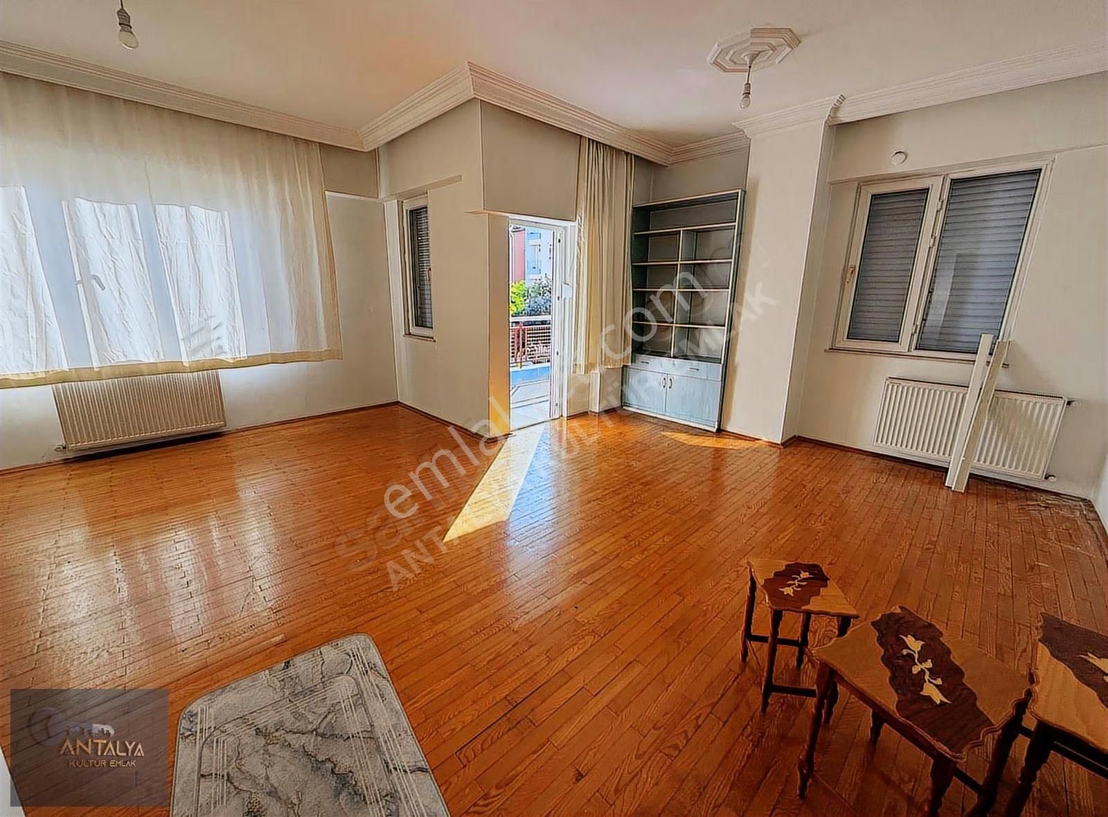 Kültür Mah.eşyasız 1.kat 150m2 Çift Balkonlu Kiralık Dairemiz.