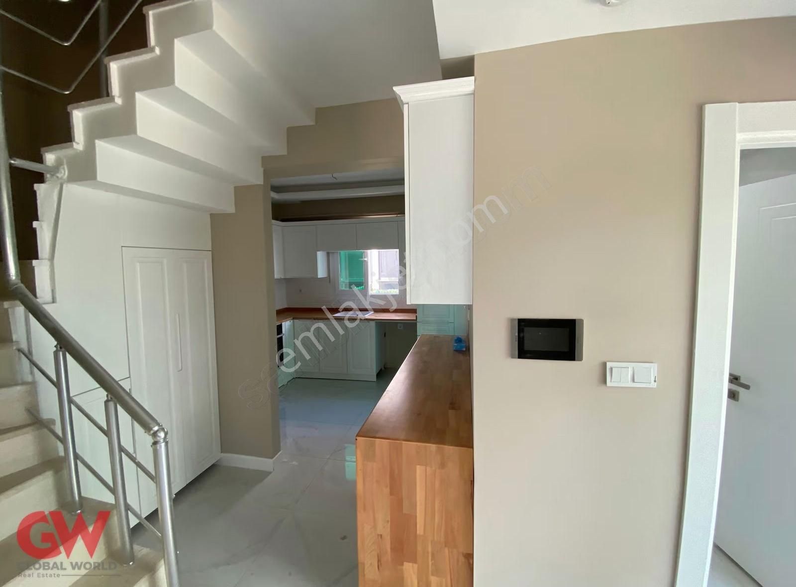 Bahçelievlerin Kalbinde, Hayalinizi Yaşatacak Villa! - Görsel 30