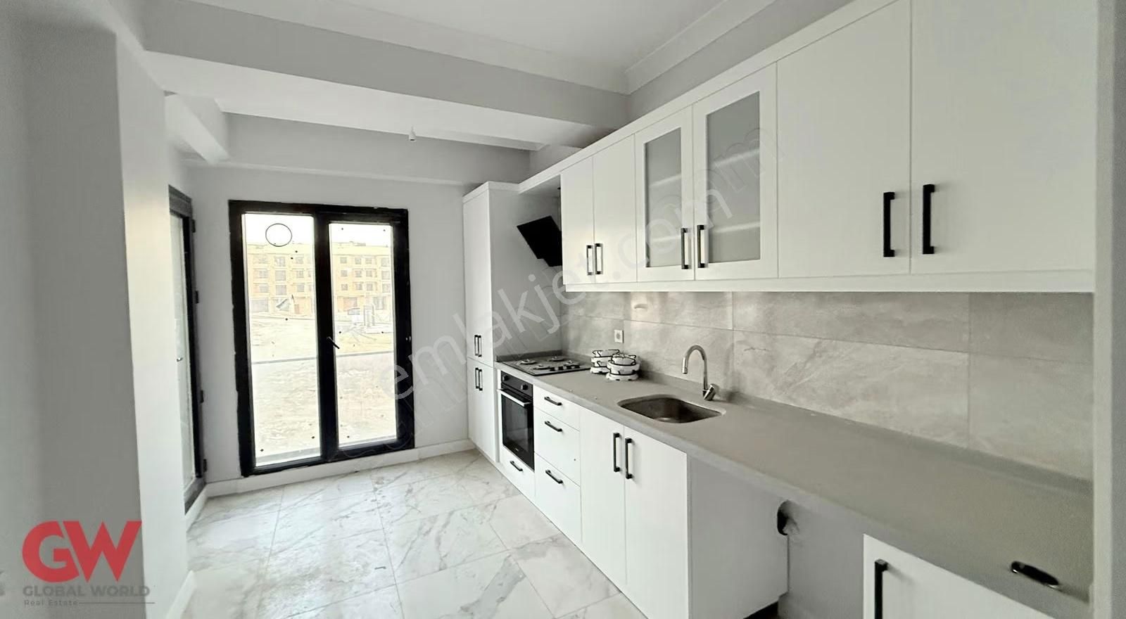 Yatırım Ve Oturum İçin Havuzlu Sitede Mükemmel 3+1 Daire ! - Görsel 33