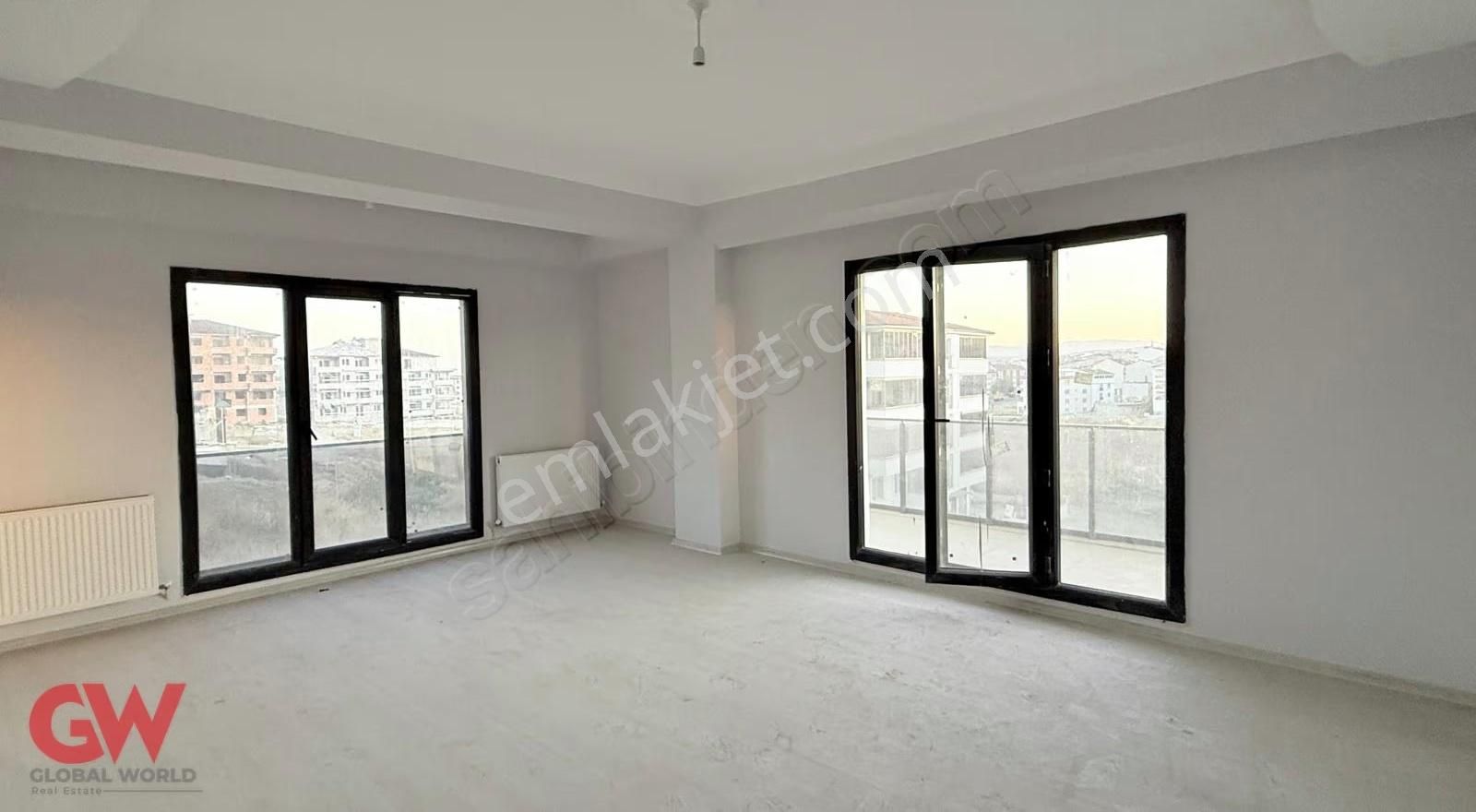 Yatırım Ve Oturum İçin Havuzlu Sitede Mükemmel 3+1 Daire ! - Görsel 24