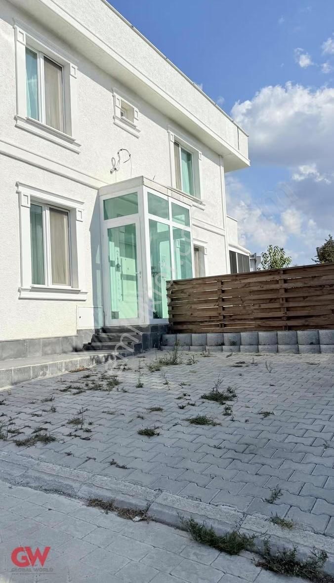 Müstakil Havuzlu Ve Eşsiz Deniz Manzaralı Satılık Villa - Görsel 26