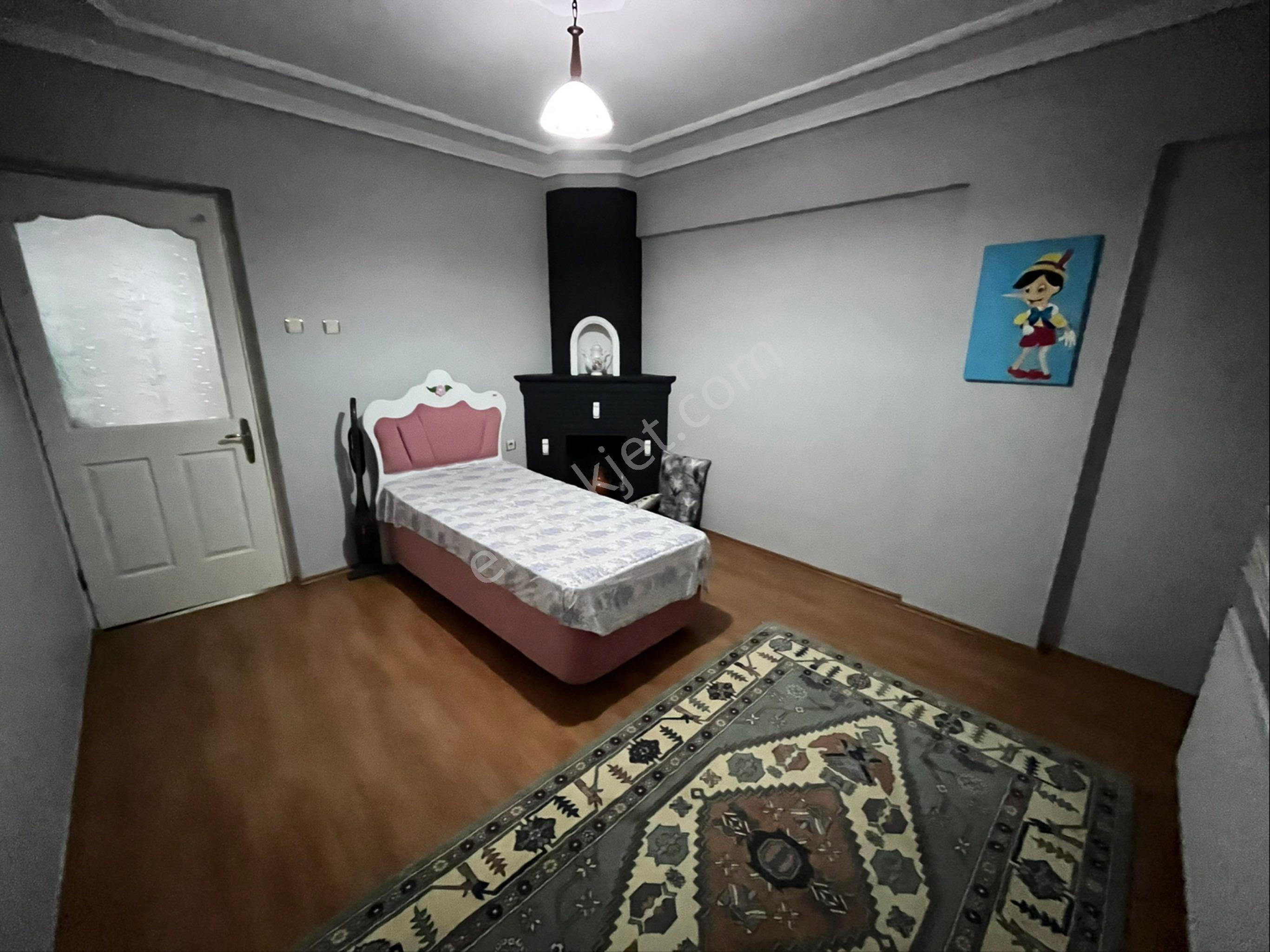 Alaşehir Sarısu Mahallesi Eşyalı Kiralık 4+1 Dubleks - Görsel 6