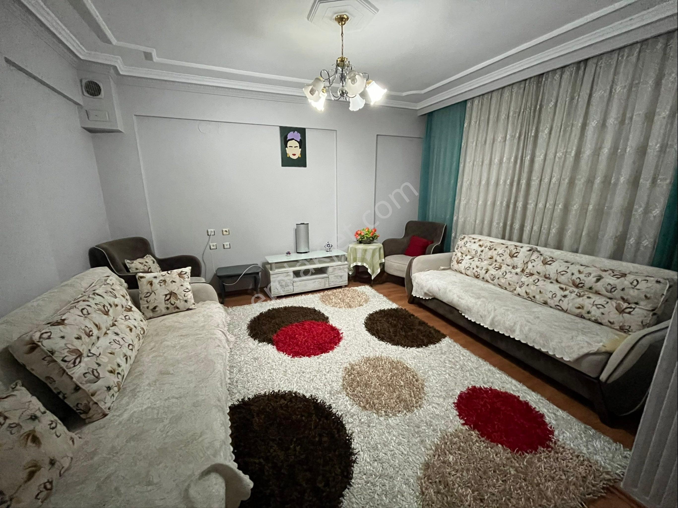 Alaşehir Sarısu Mahallesi Eşyalı Kiralık 4+1 Dubleks - Görsel 2