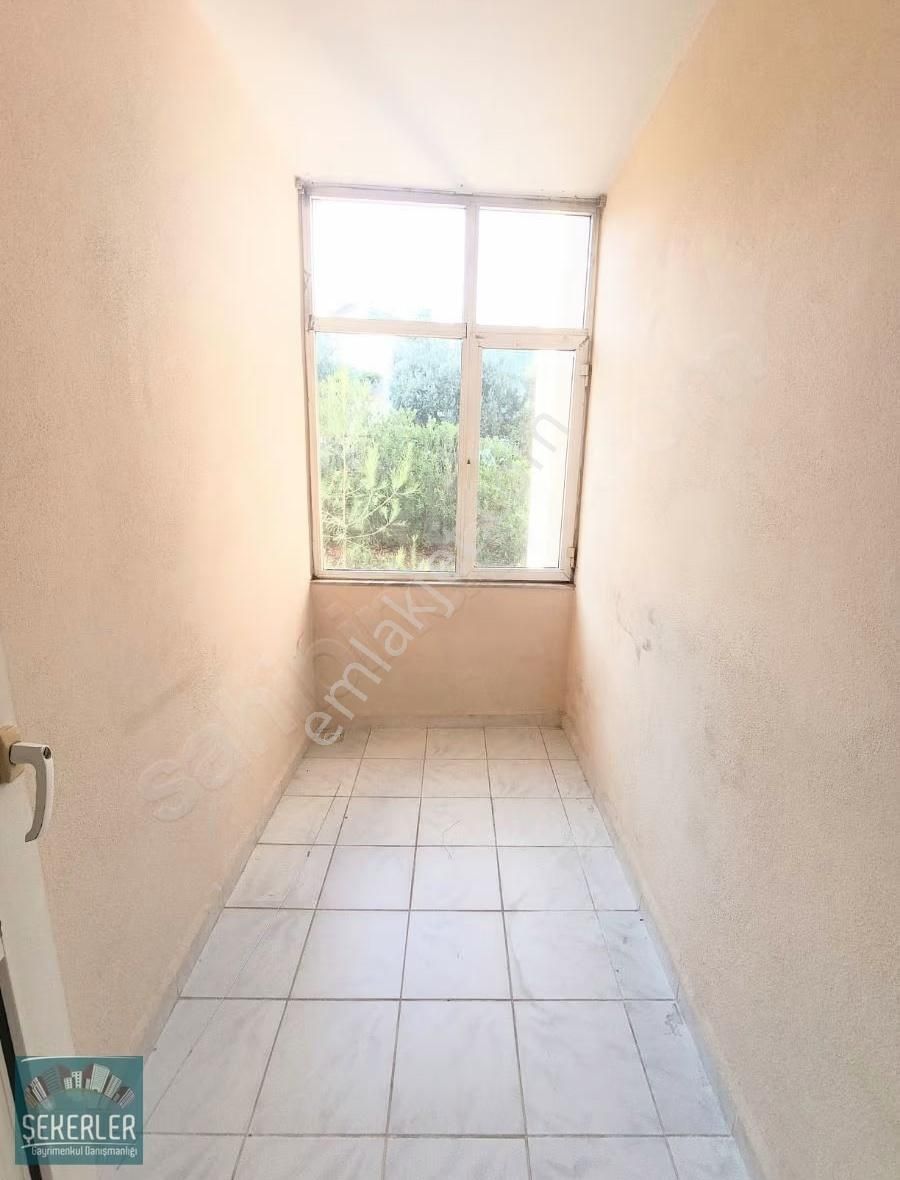 Şekerlerden Beşevler Bilginler Caddesi Üzerinde Ara Kat Daire - Görsel 2