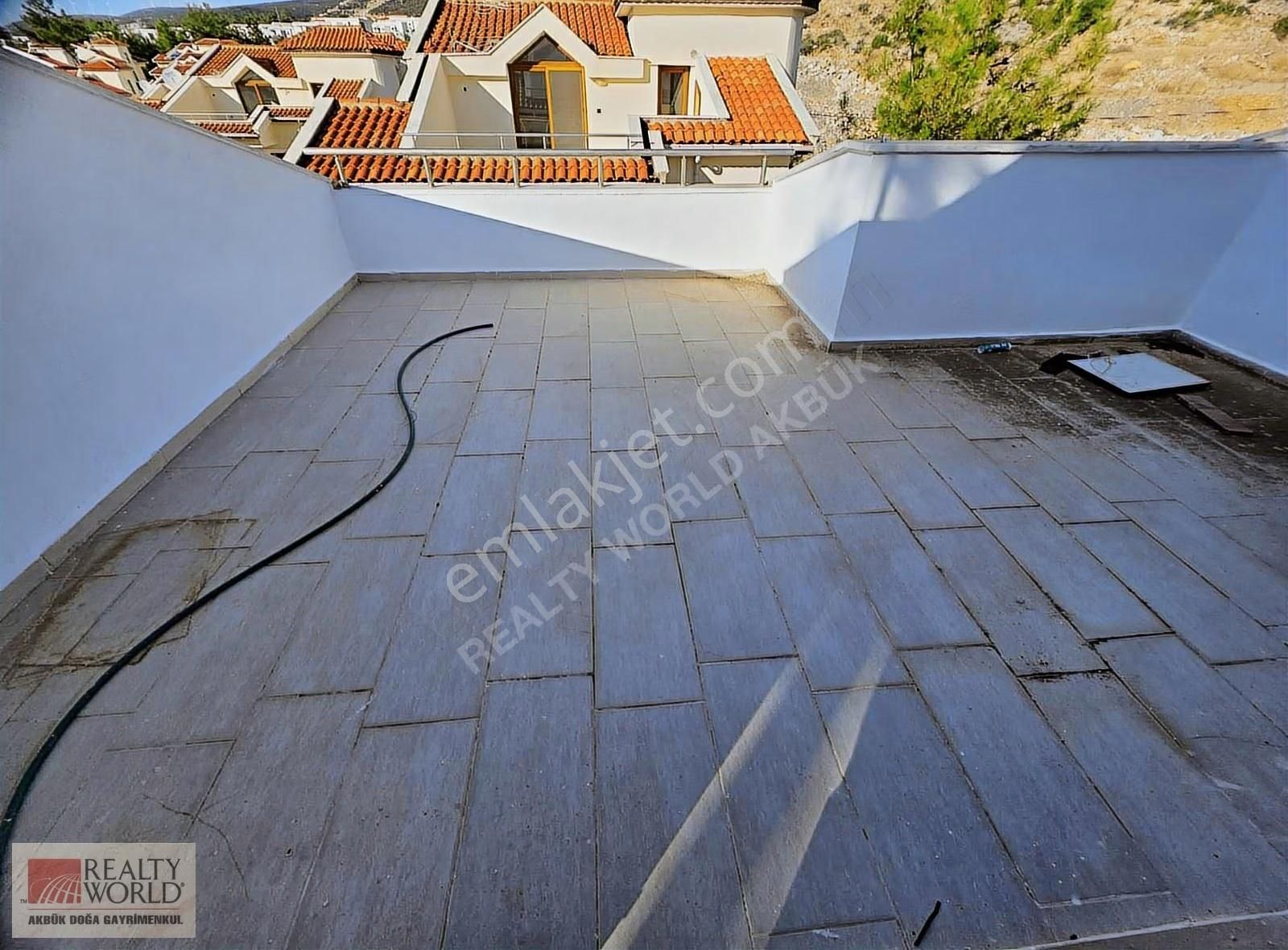 Didim Akbük'de Havuzlu Site İçinde Satılık Kelepir Villa - Görsel 12