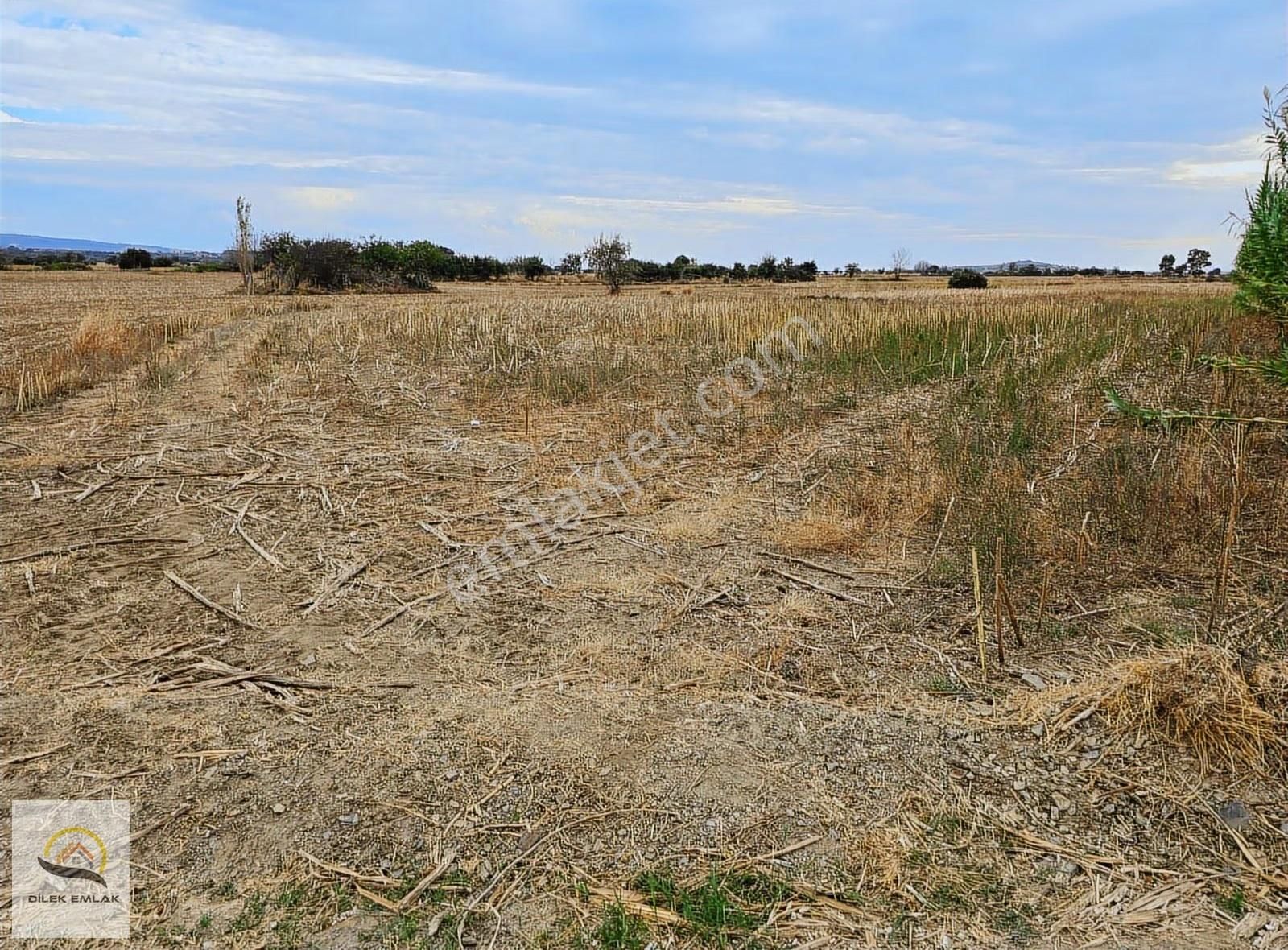 Çanakkale Eceabat'da Deniz Manzaralı Yola Cephe Tek Tapu Tarla.! - Görsel 2