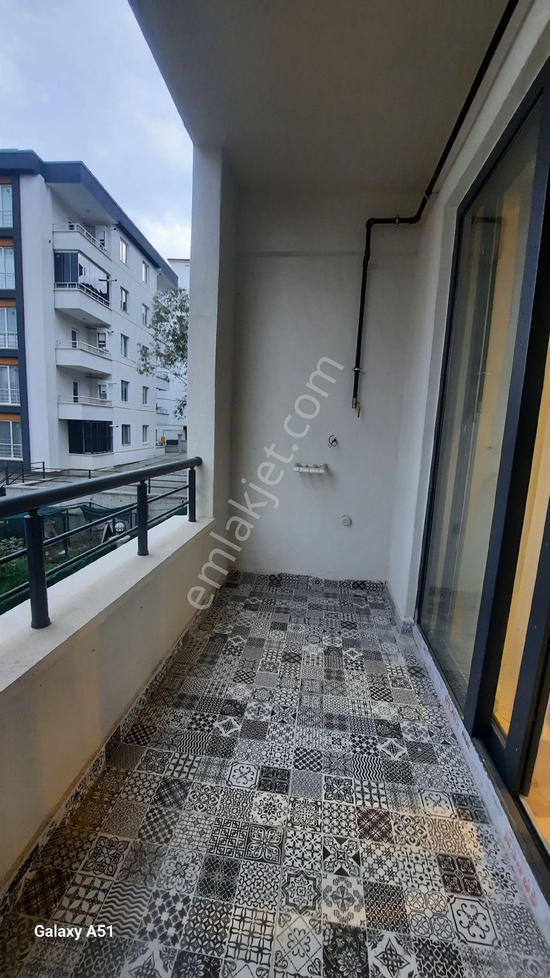 Körfez'de Full Eşyalı Lüks Dizayn Satılık 1+1 - Görsel 5