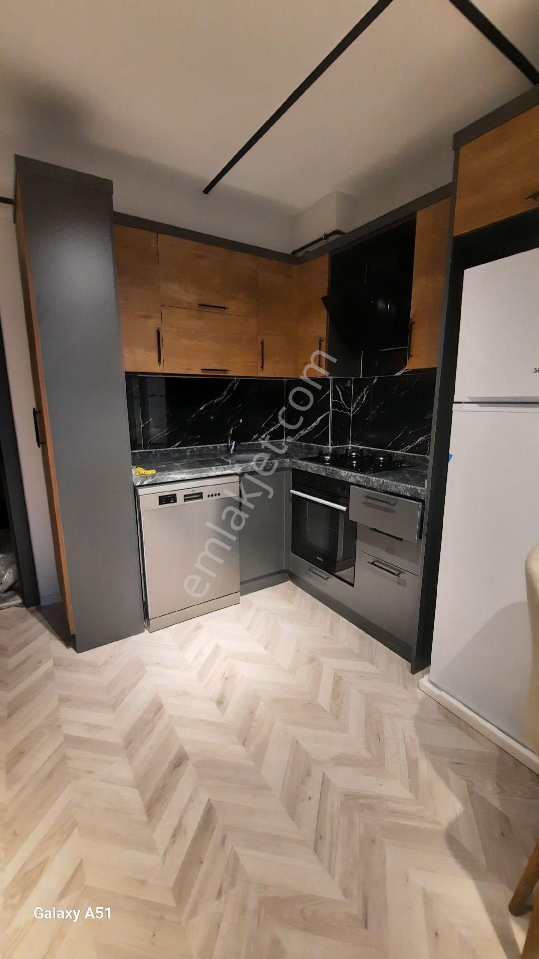 Körfez'de Full Eşyalı Lüks Dizayn Satılık 1+1 - Görsel 20