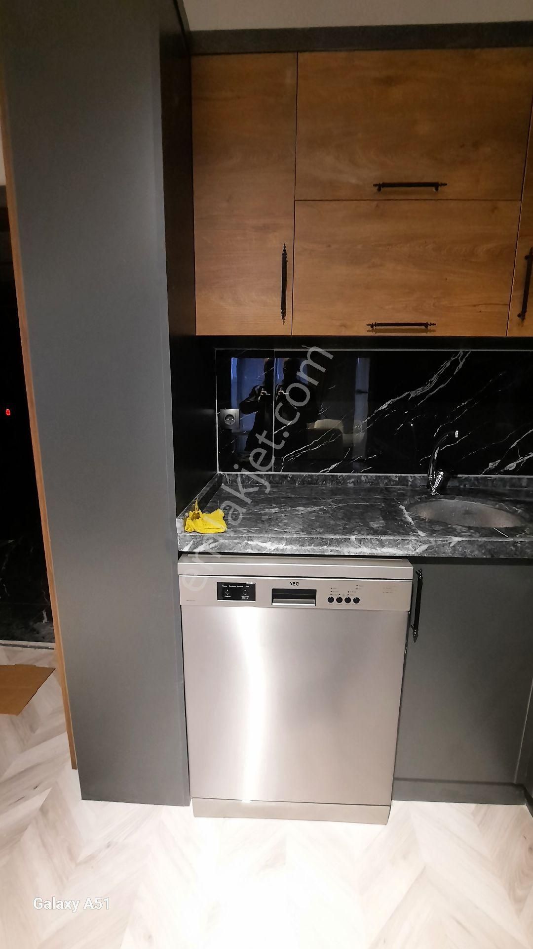 Körfez'de Full Eşyalı Lüks Dizayn Satılık 1+1 - Görsel 14