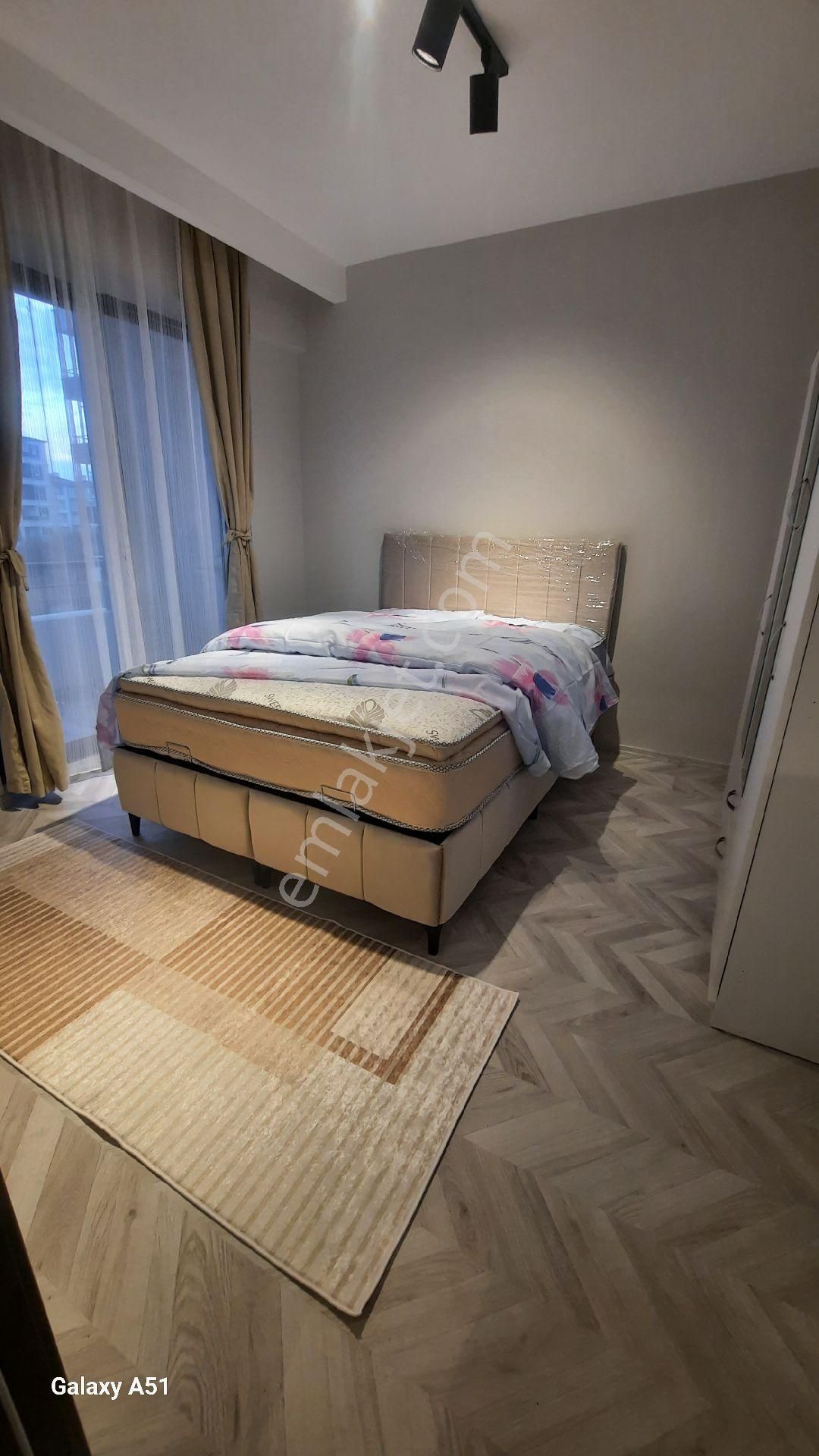 Körfez'de Full Eşyalı Lüks Dizayn Satılık 1+1 - Görsel 13